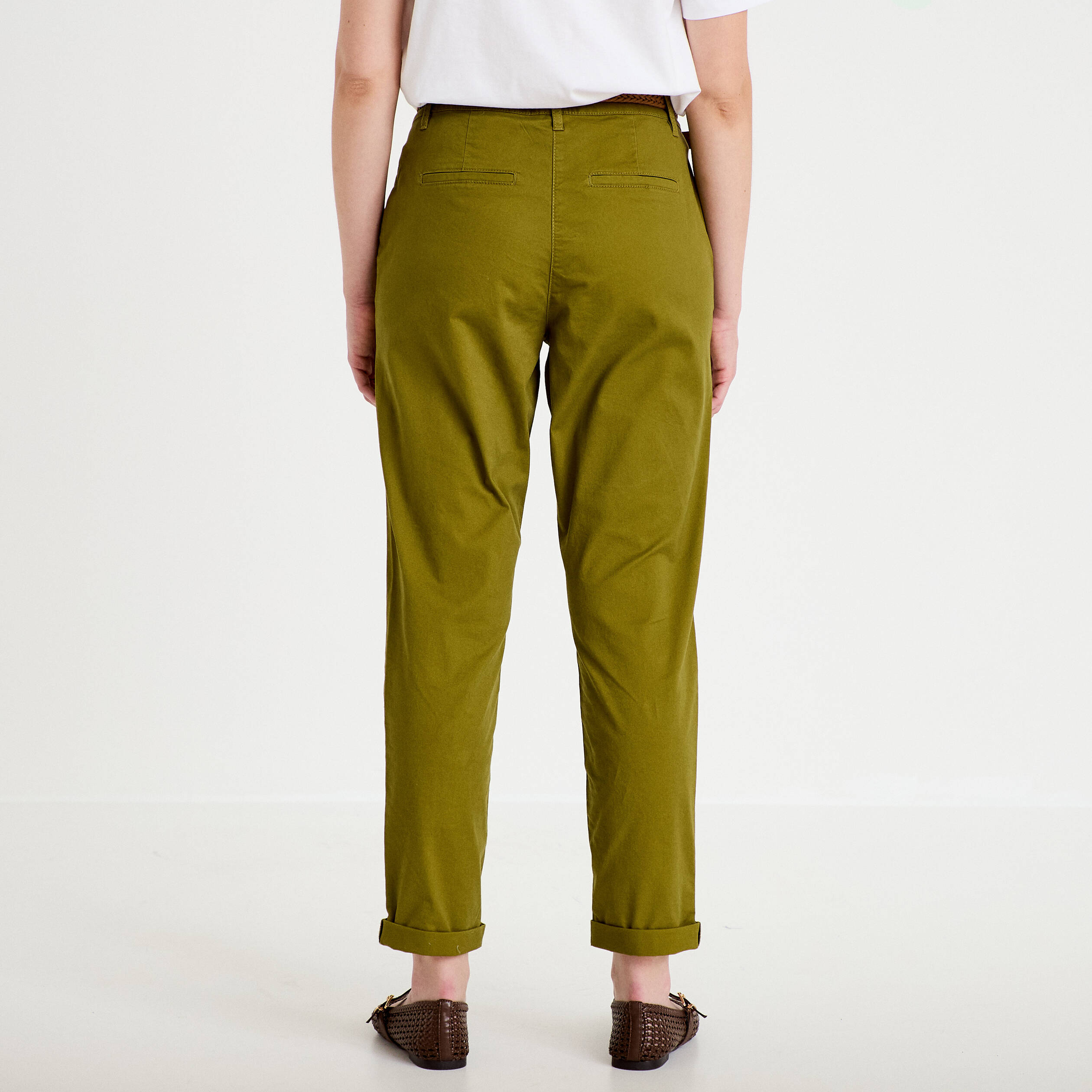 Pantalon chino 7/8&egrave;me vert kaki femme