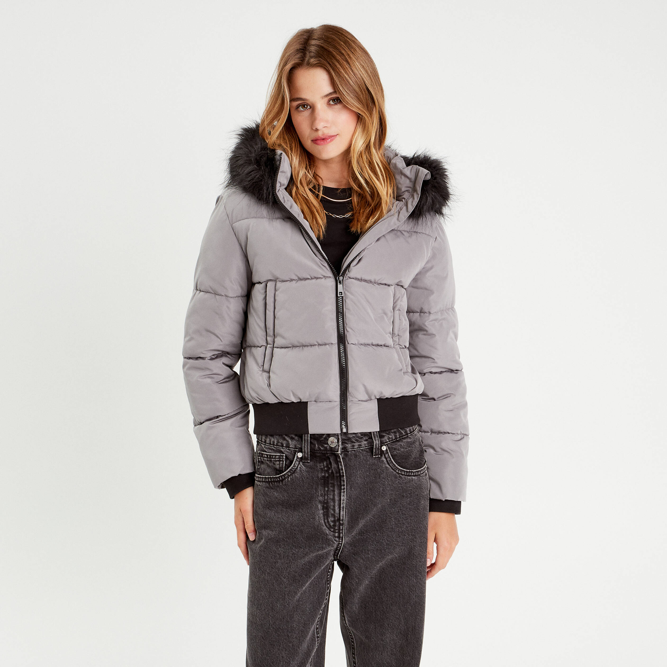 Doudoune à capuche fausse fourrure gris clair femme