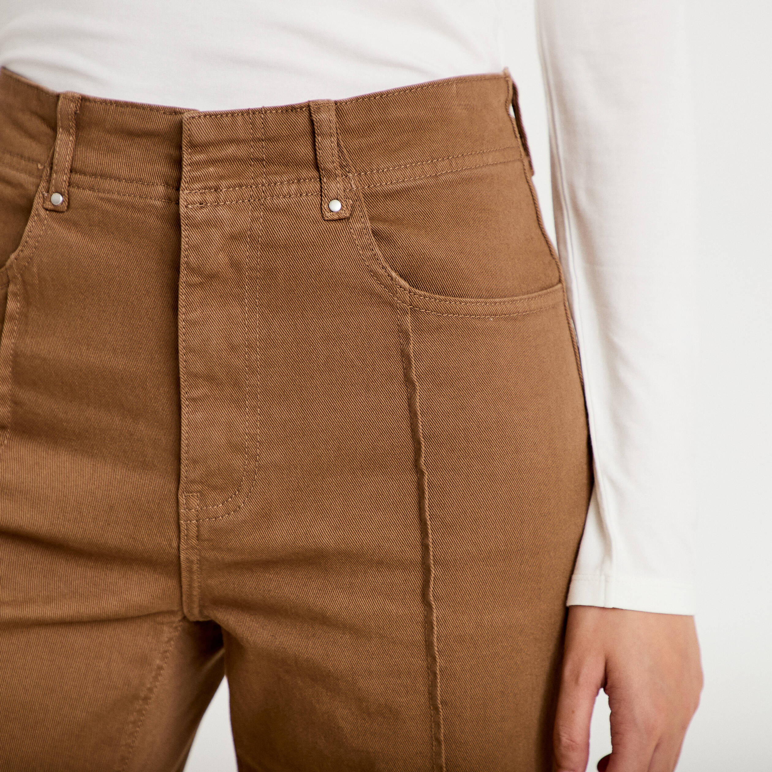 Pantalon bootcut taille basse en jean marron femme
