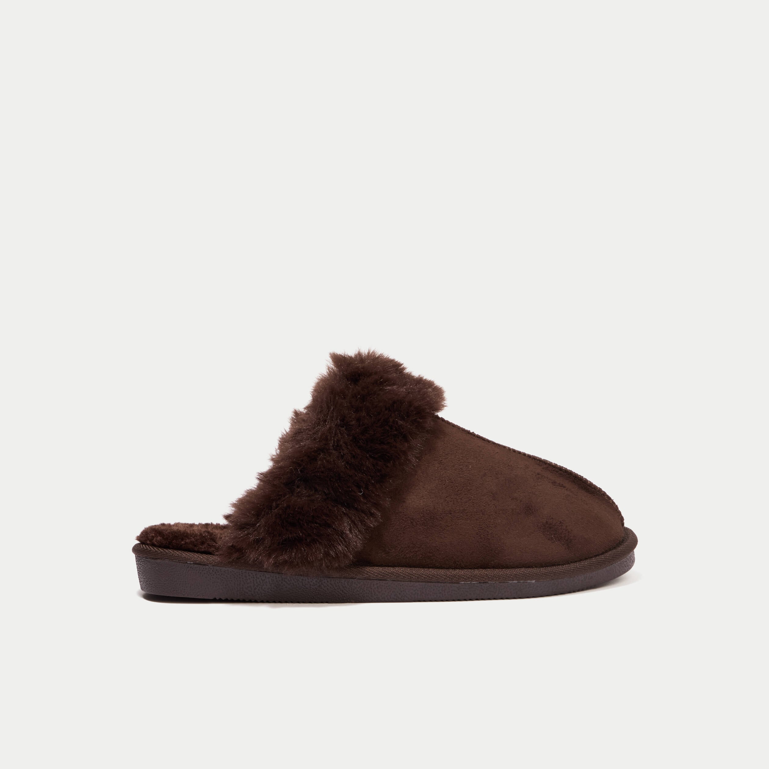 Chaussons fausse fourrure marron fonc&eacute; femme