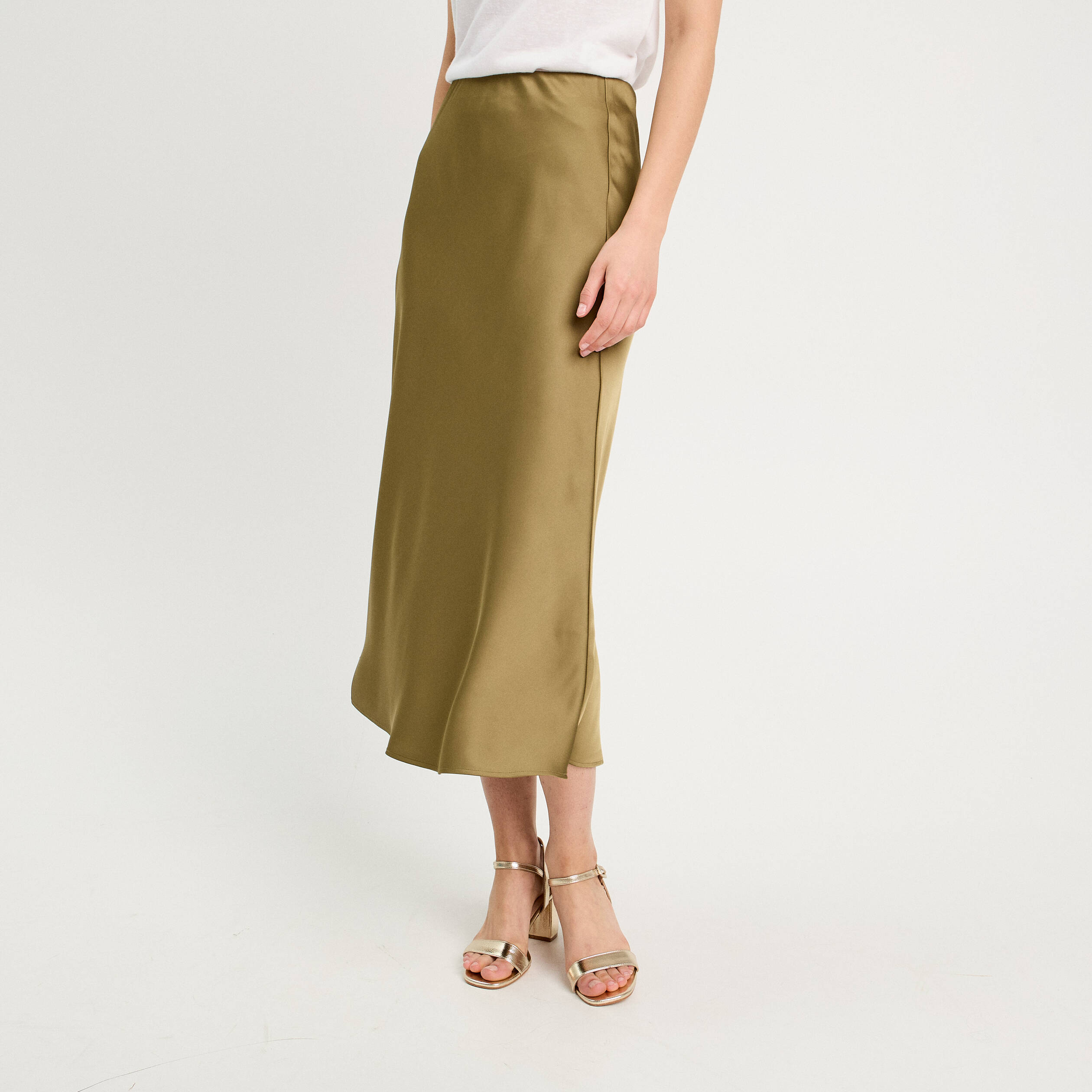 jupe longue trapeze satin vert fonce femme Jupe longue trapèze satin vert foncé femme