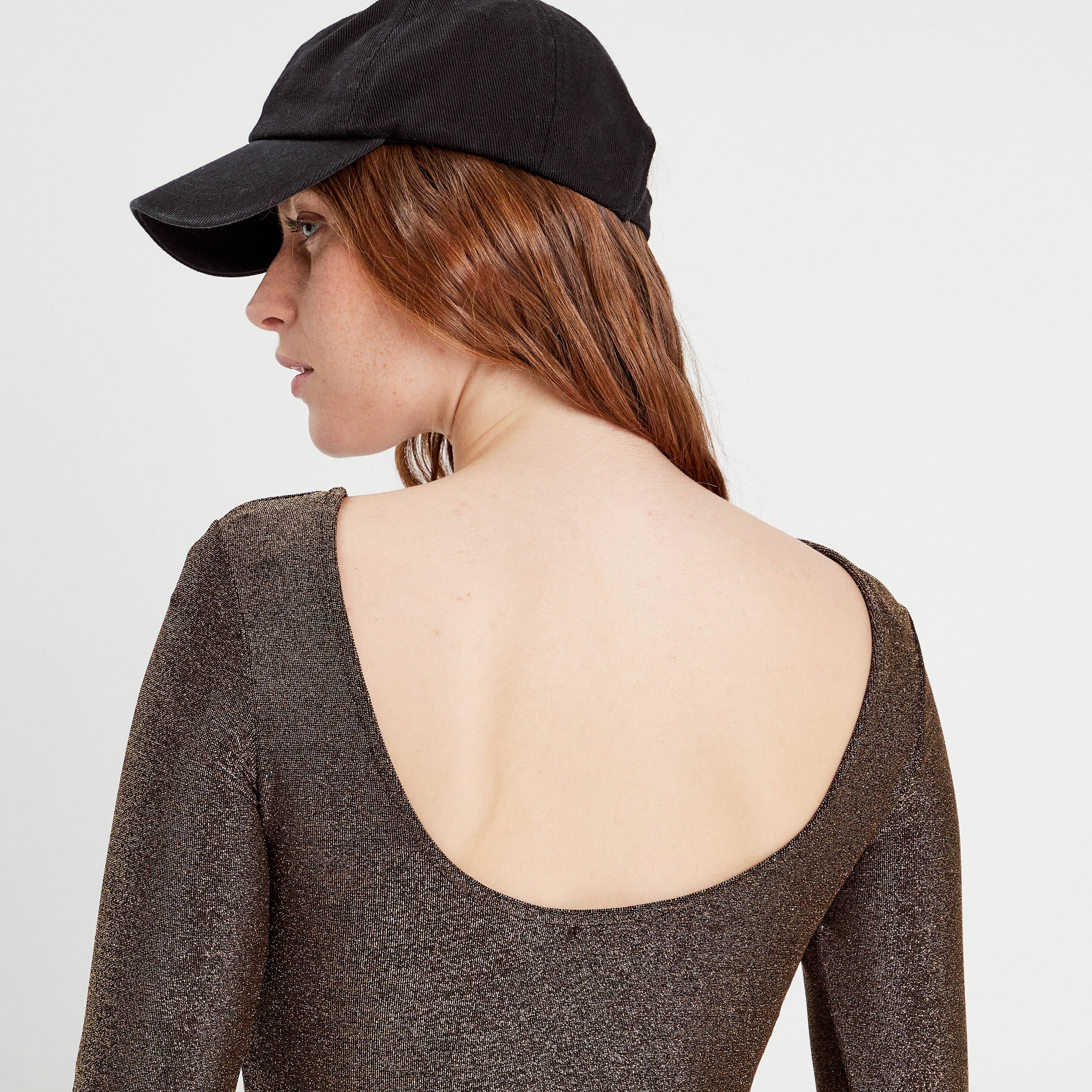 T-shirt fils m&eacute;tallis&eacute;s couleur or femme