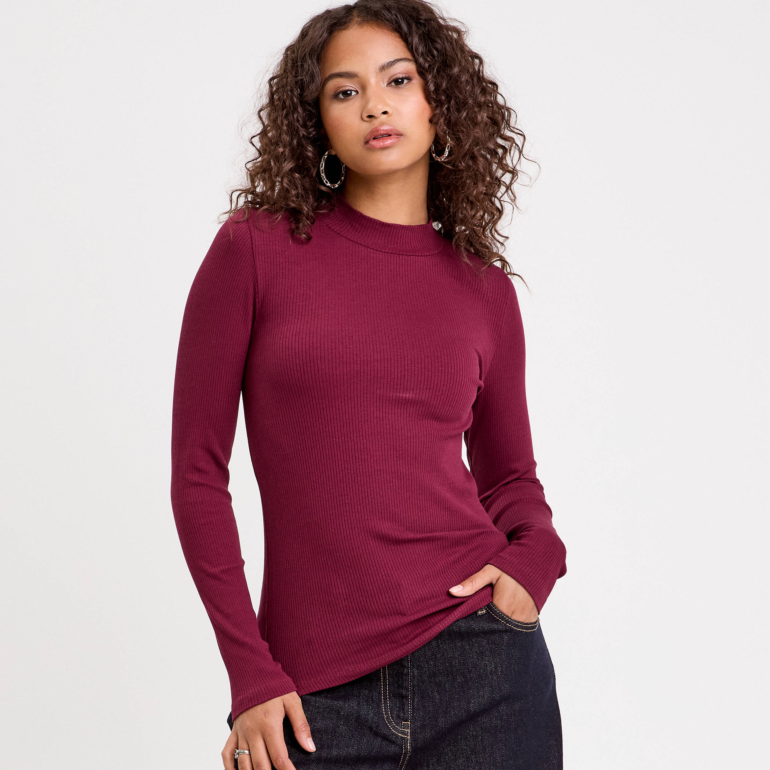 T-shirt manches longues c&ocirc;tel&eacute; bordeaux femme