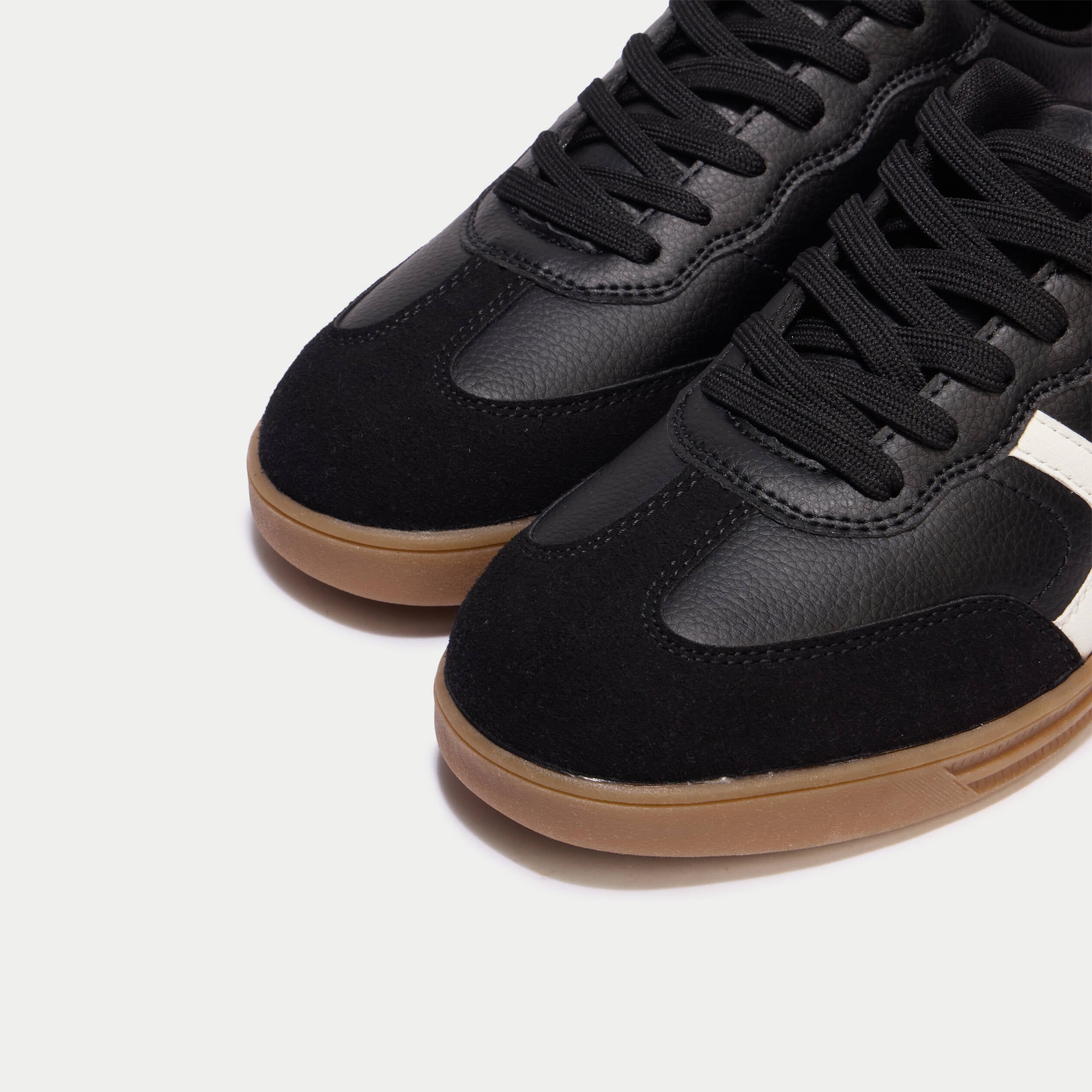 Baskets basses noir femme