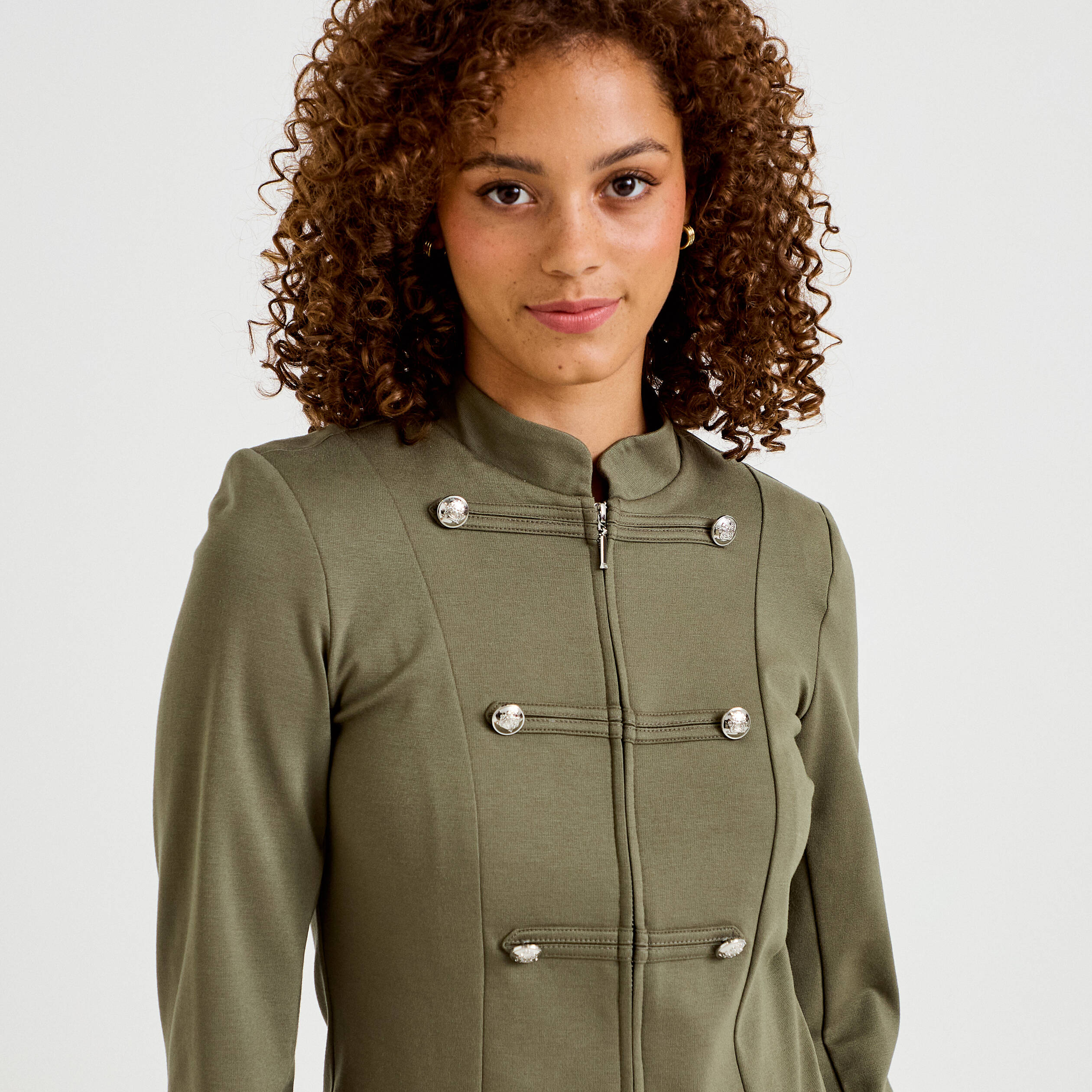Veste ajust&eacute;e manches longues vert kaki femme