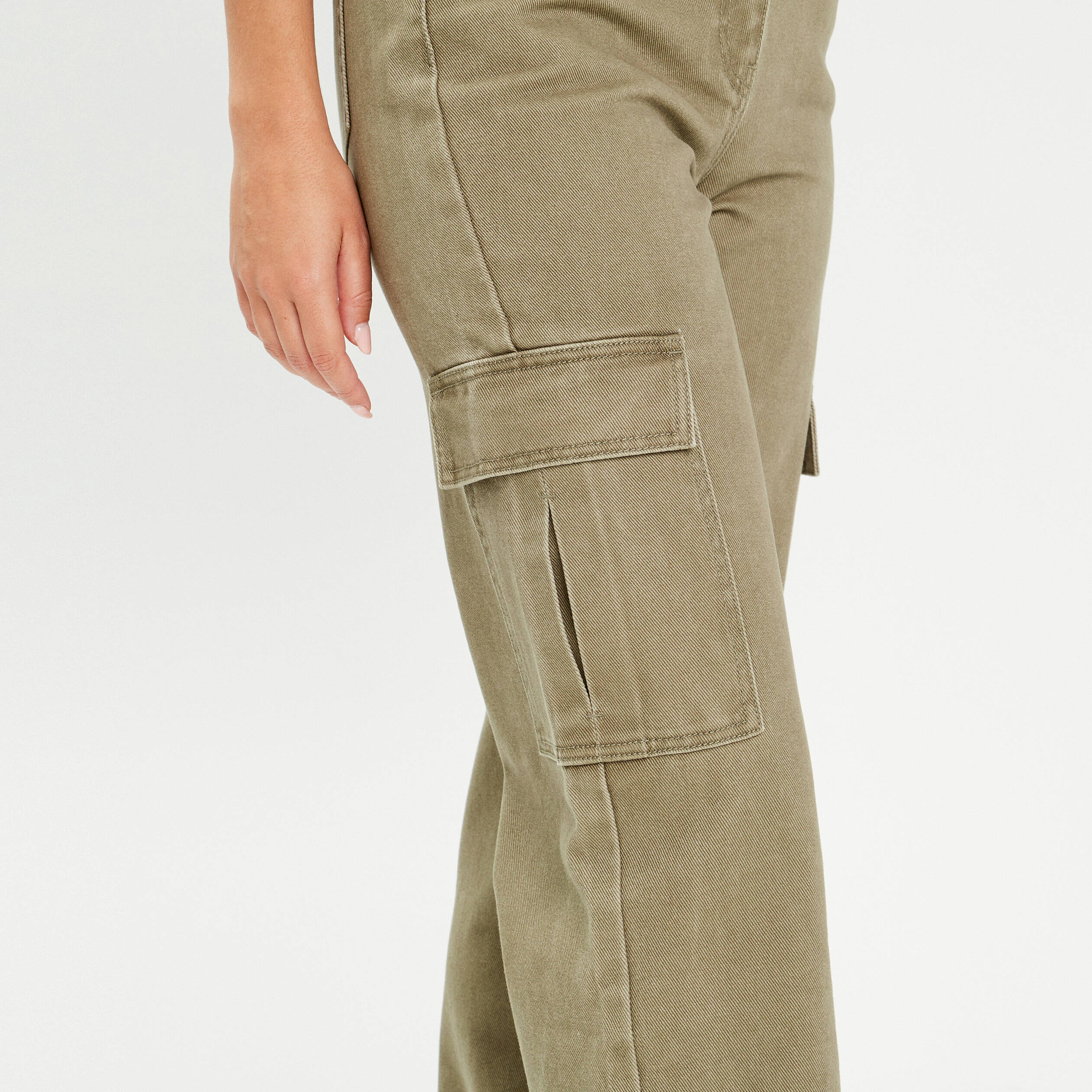 Pantalon large poches cargo vert kaki femme