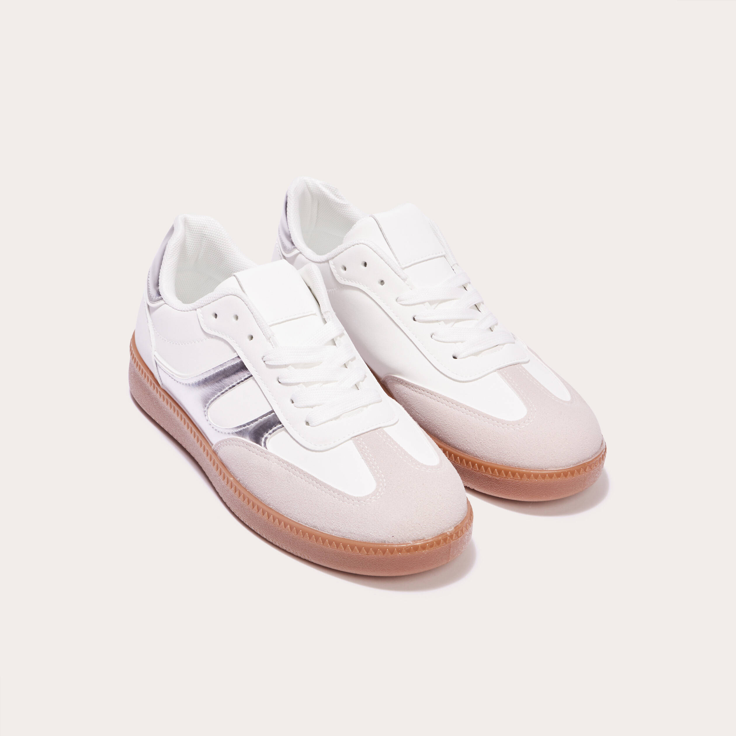 baskets basses a lacets gris argent femme Baskets basses à lacets gris argent femme