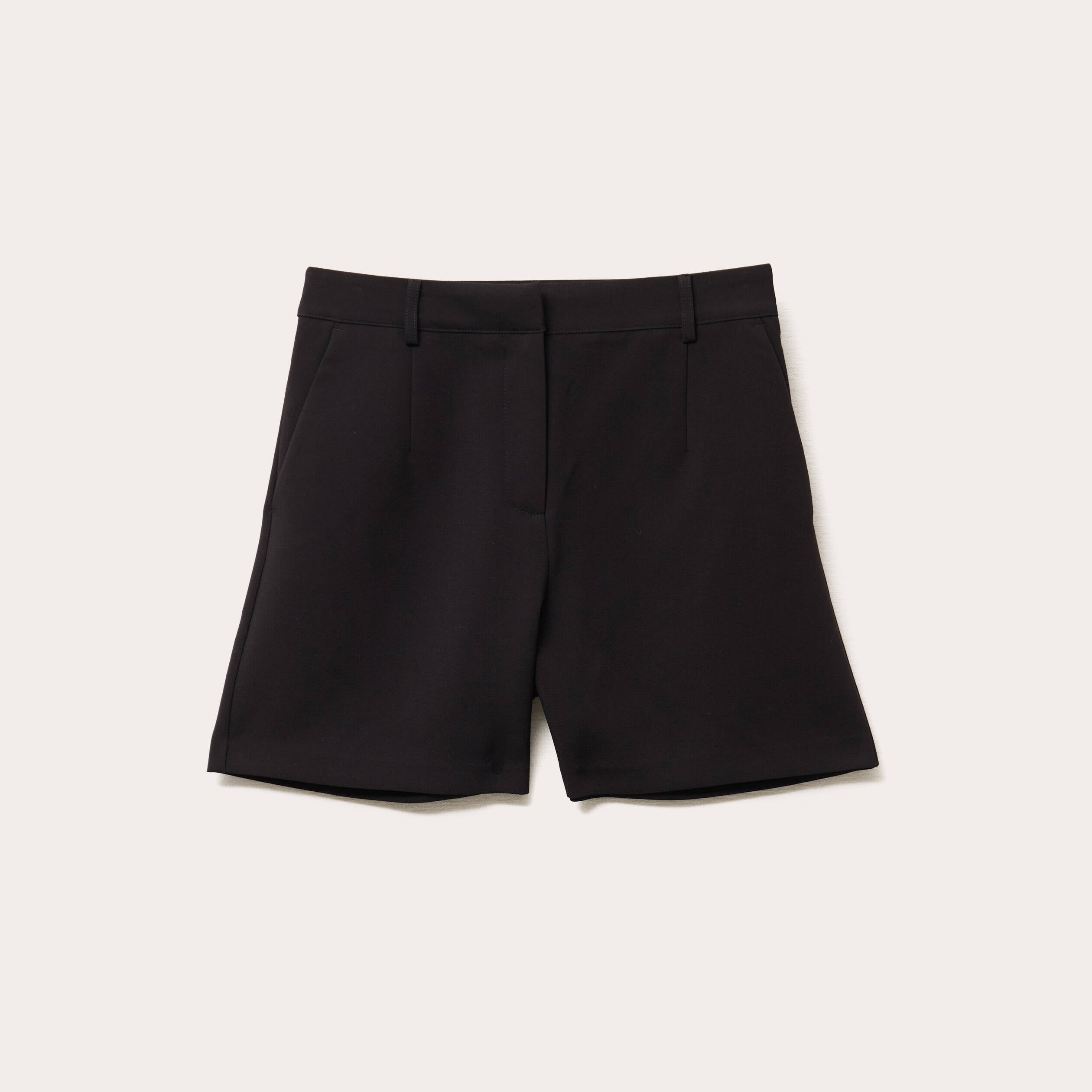Short regular noir femme
