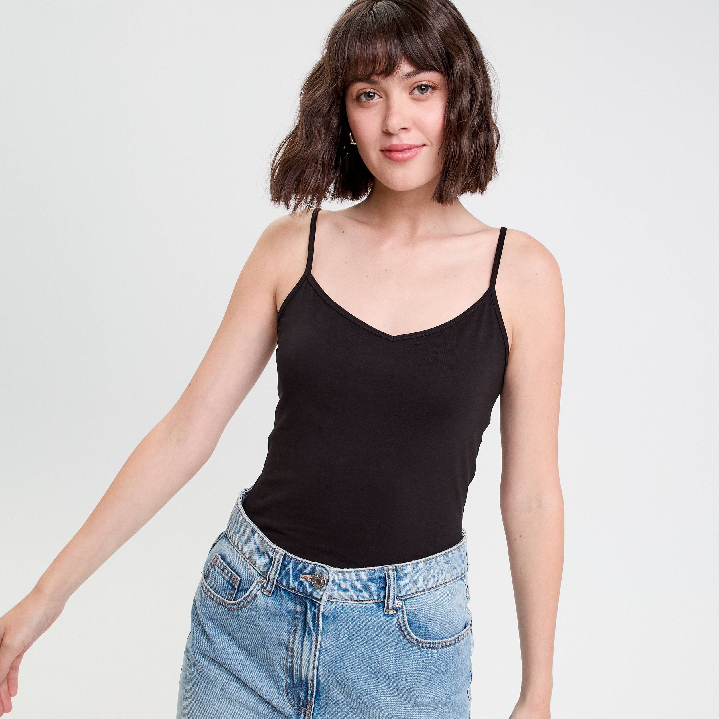 Débardeur bretelles fines noir femme