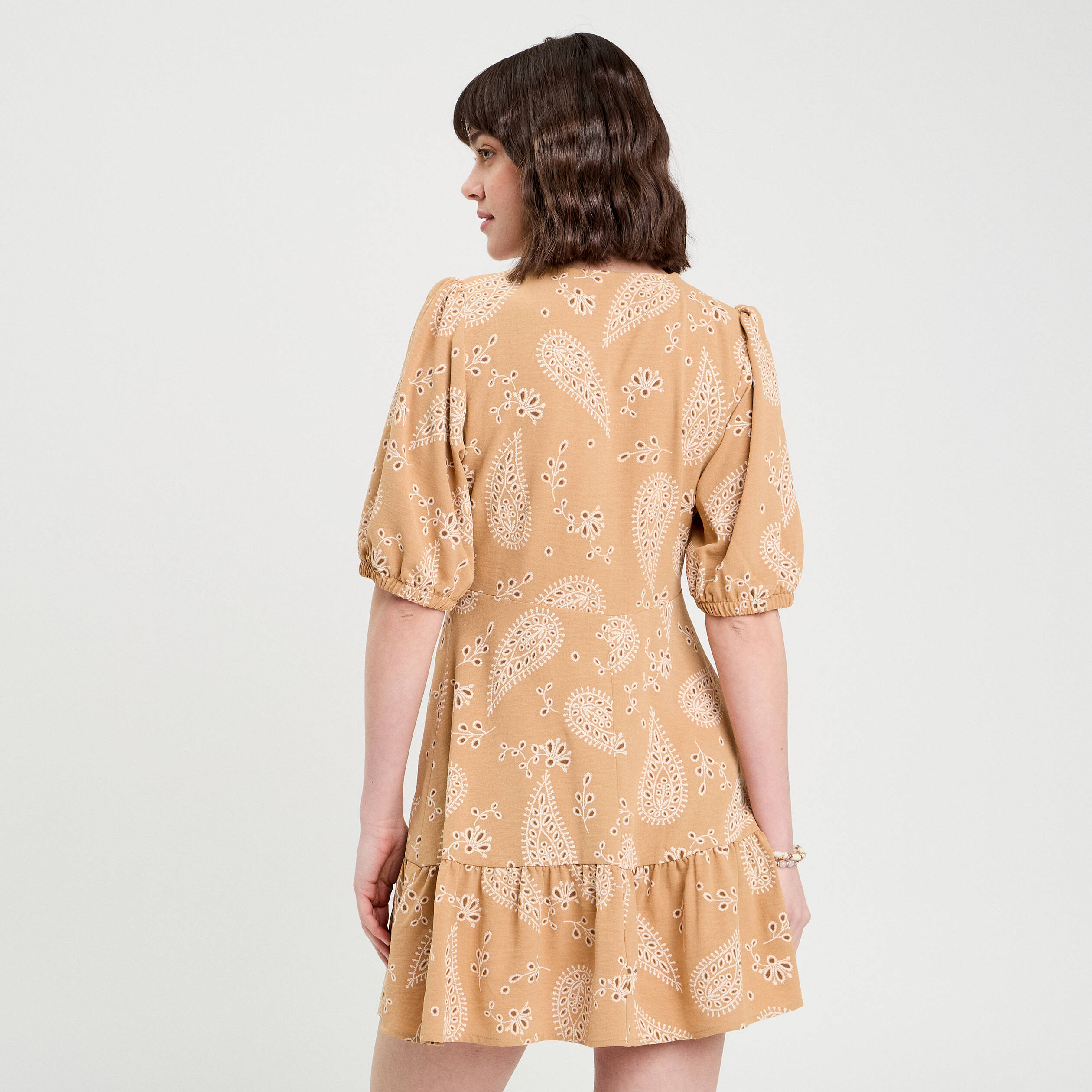 Robe &eacute;vas&eacute;e manches courtes camel femme