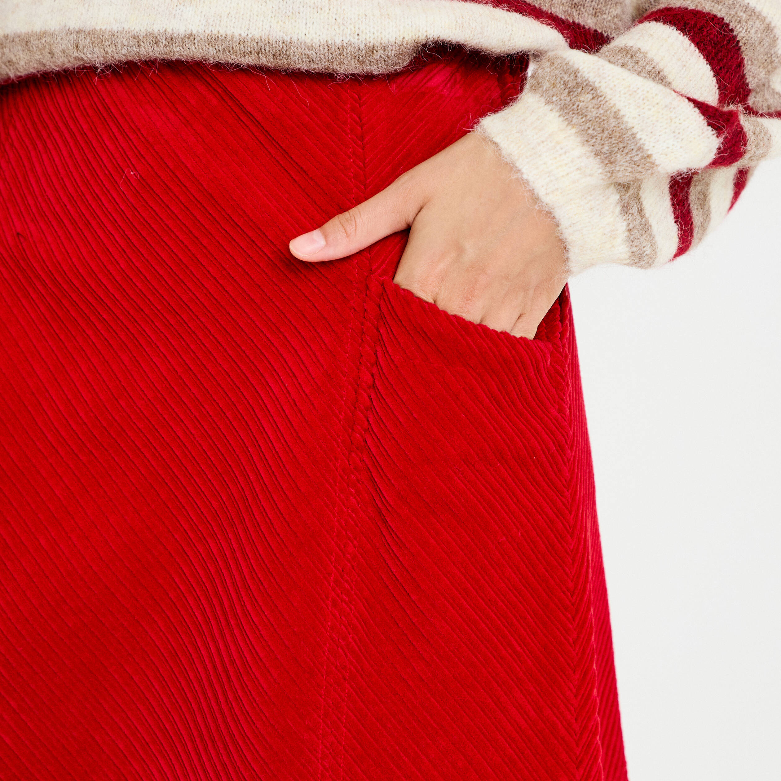 Jupe trap&egrave;ze en velours rouge femme