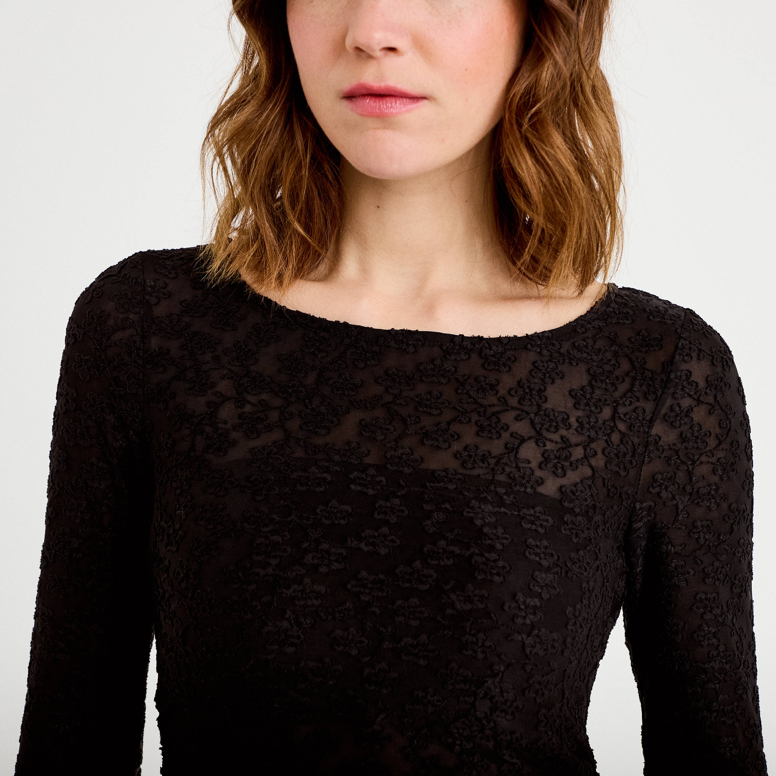 T-shirt motif en relief noir femme