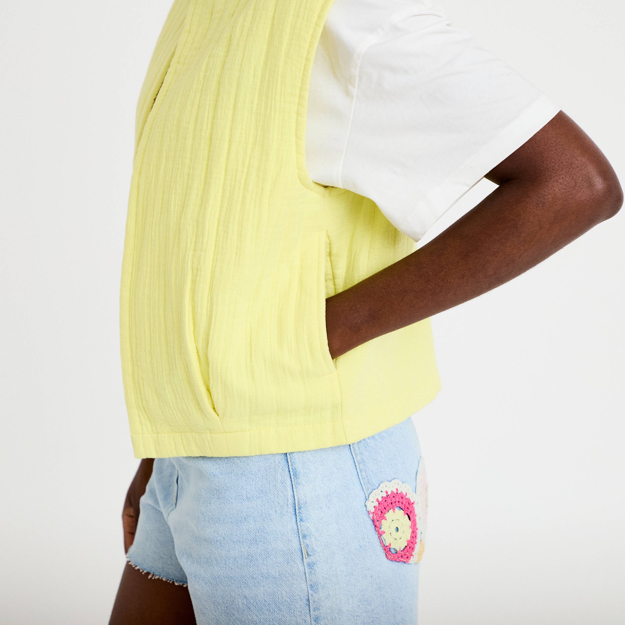 Gilet barman ample cropped pliss&eacute; jaune citron femme