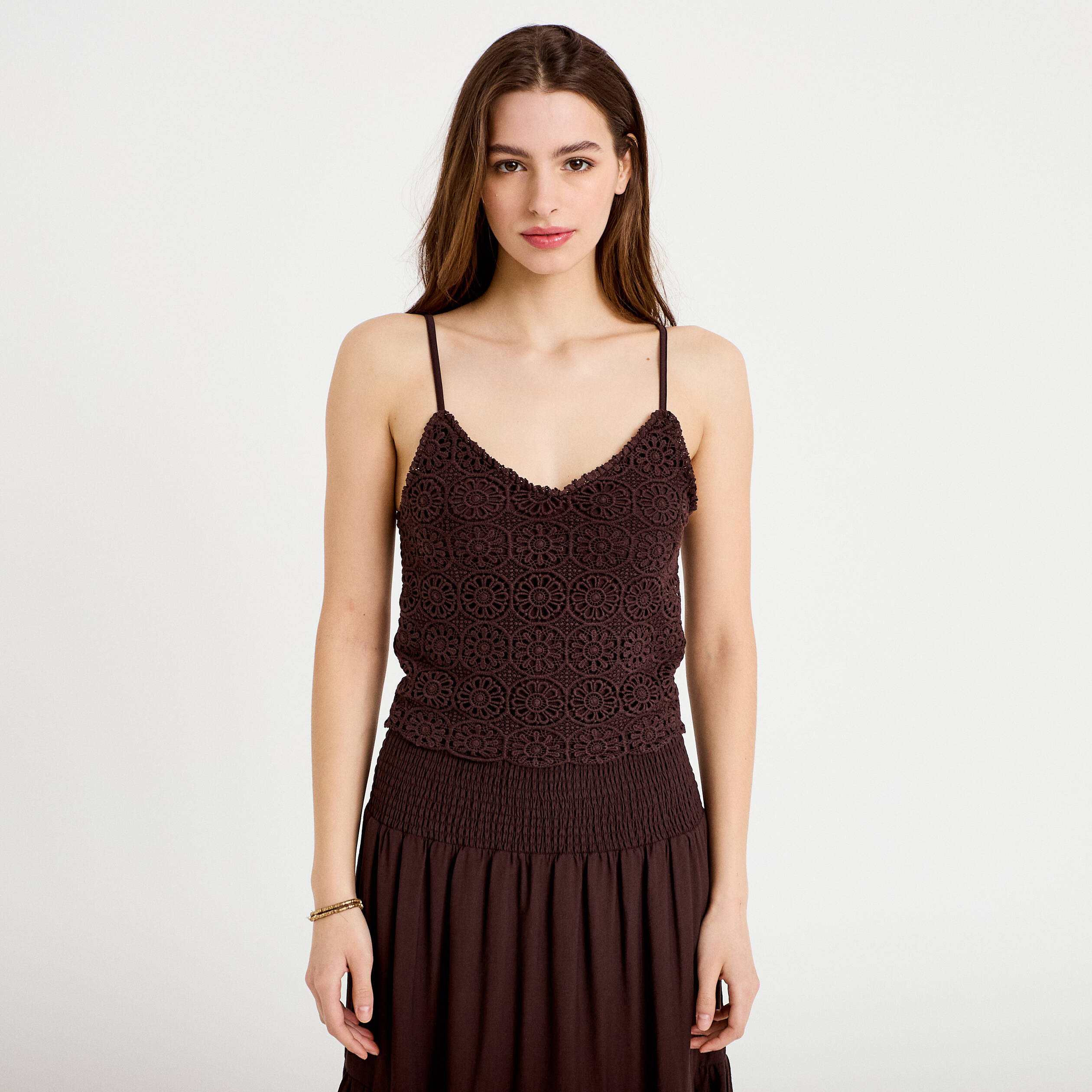 D&eacute;bardeur d&eacute;collet&eacute; aspect dentelle marron fonc&eacute; femme