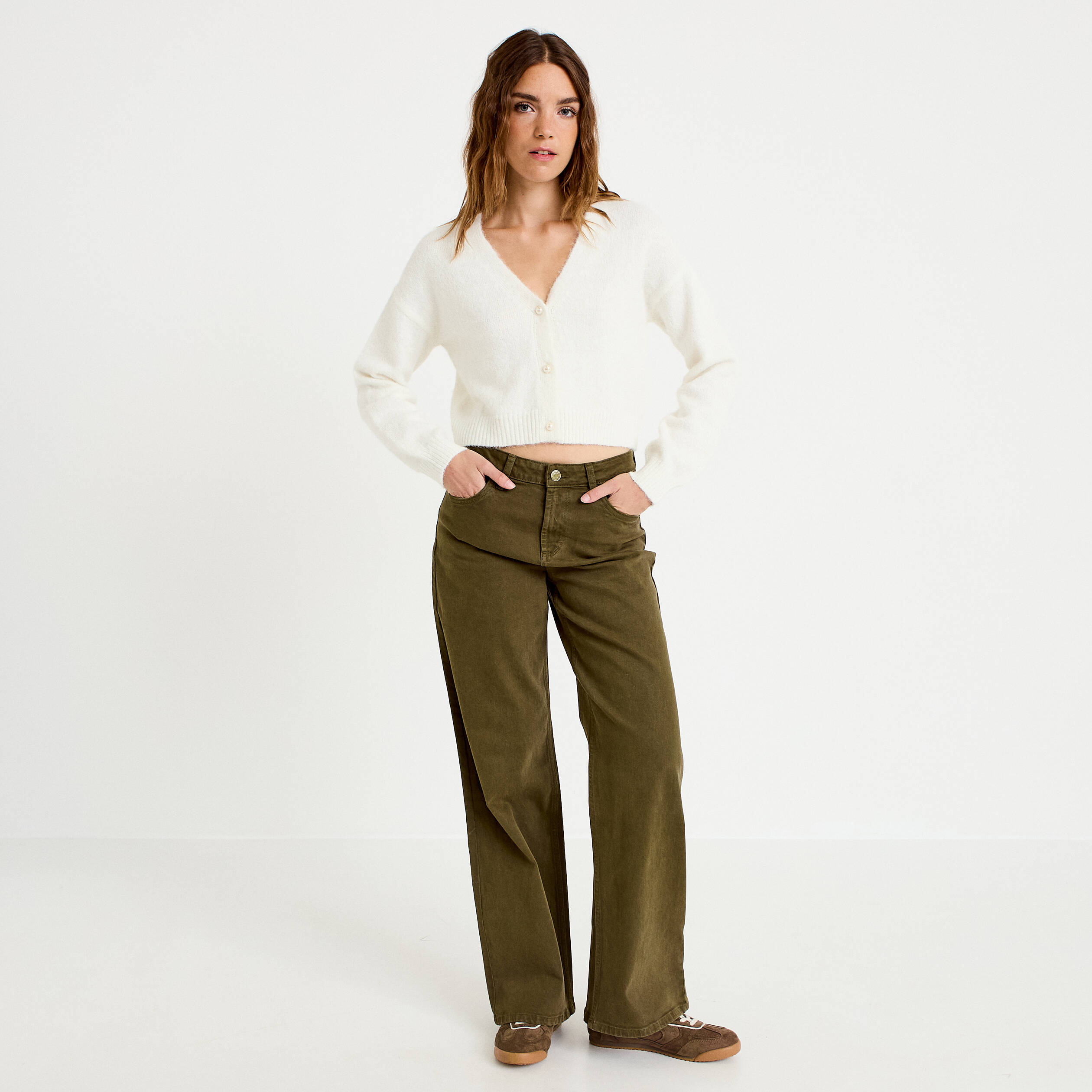 Jean bootcut en velours vert kaki femme