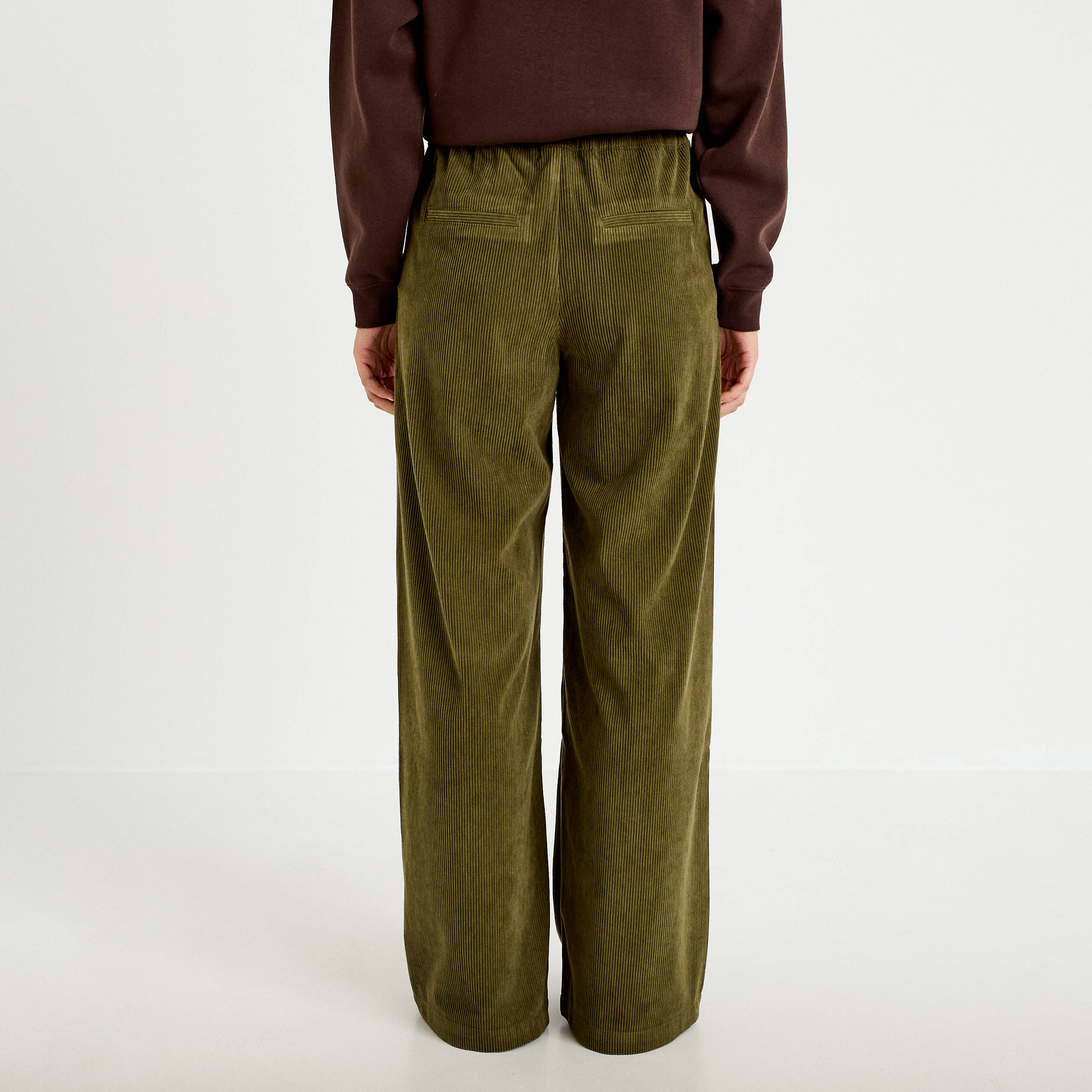 Pantalon jogging taille standard velours vert kaki femme