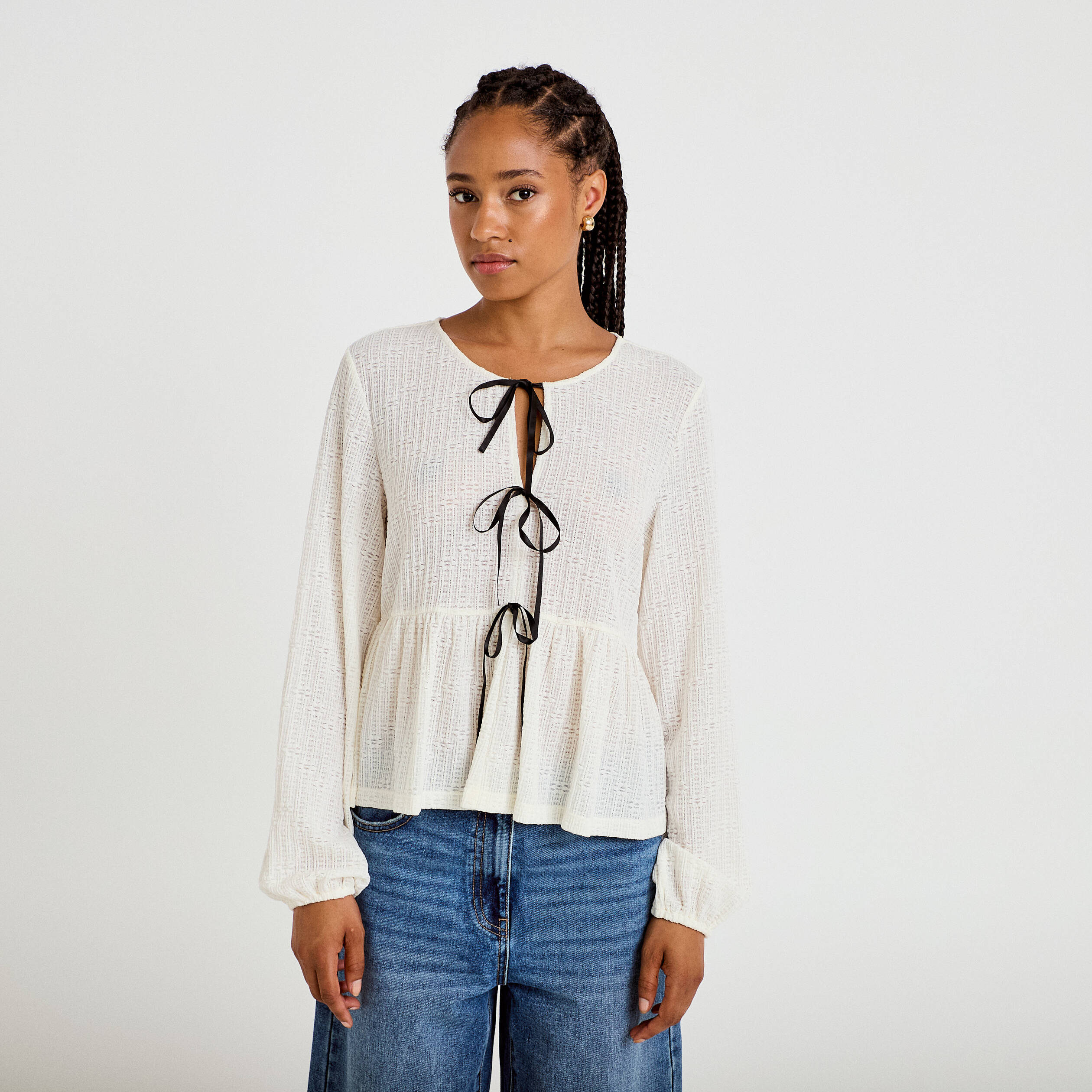 Blouse noeuds contrast&eacute;s ecru femme
