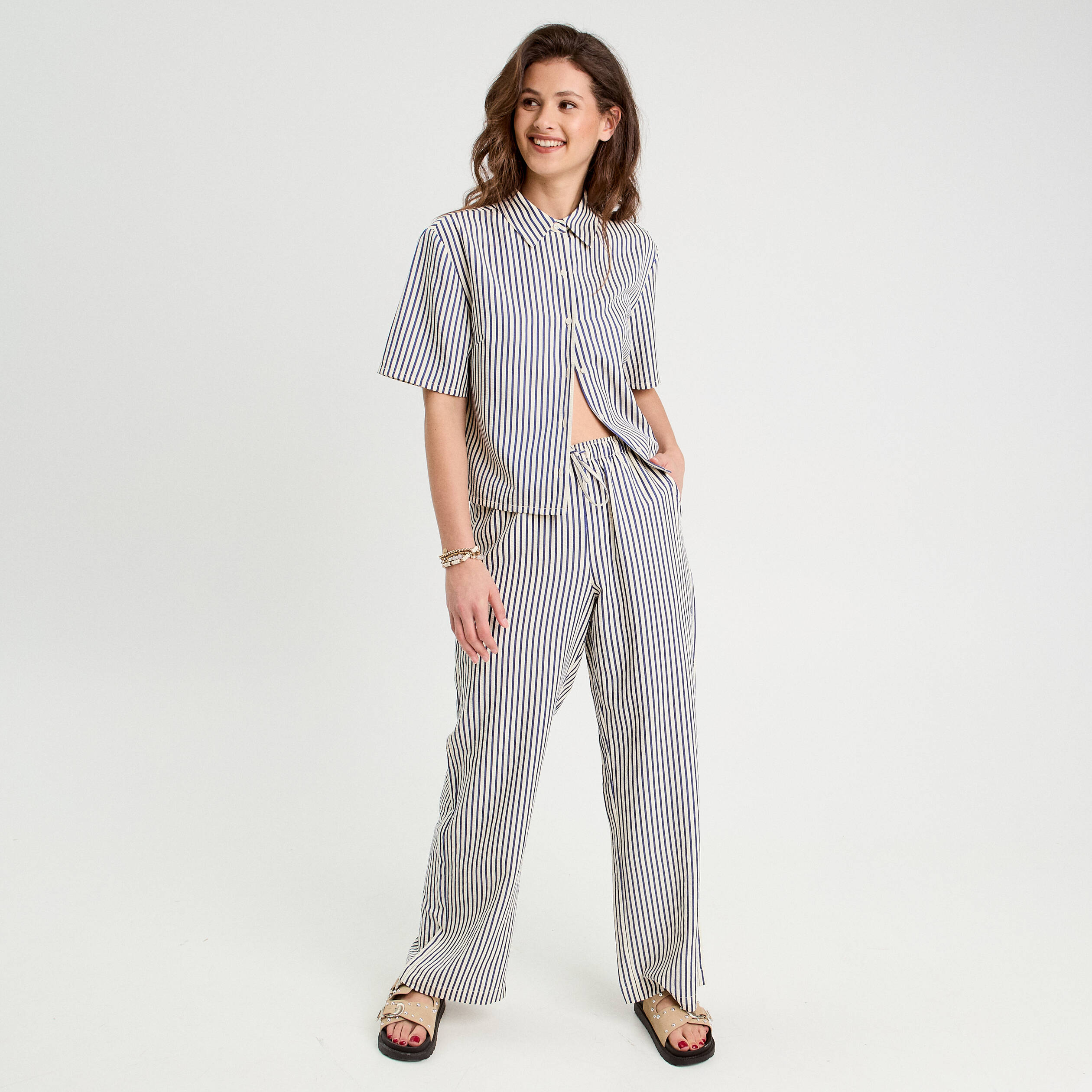 chemise manches courtes bleu marine femme Chemise manches courtes bleu marine femme