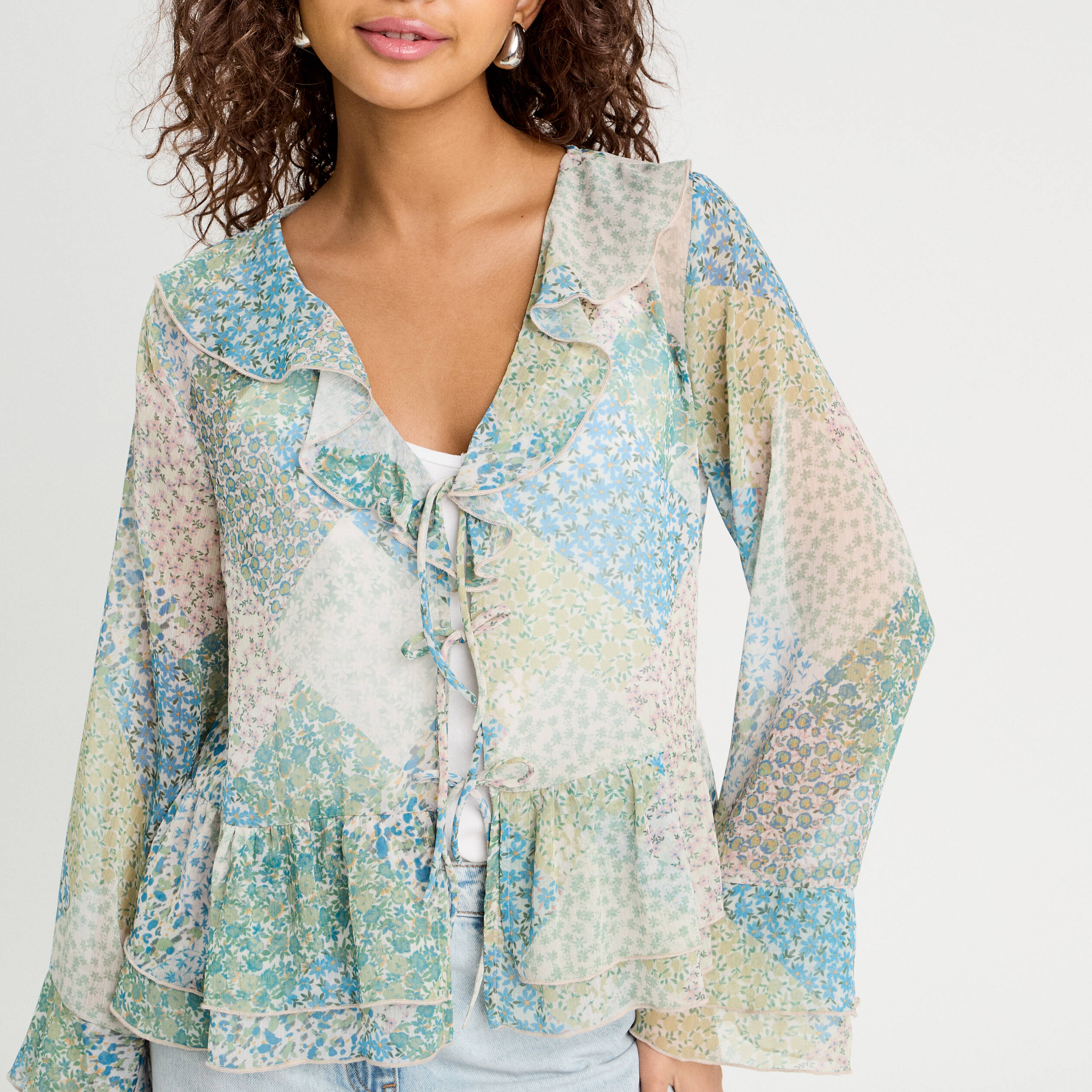 Blouse nou&eacute;e manches longues bleu pastel femme