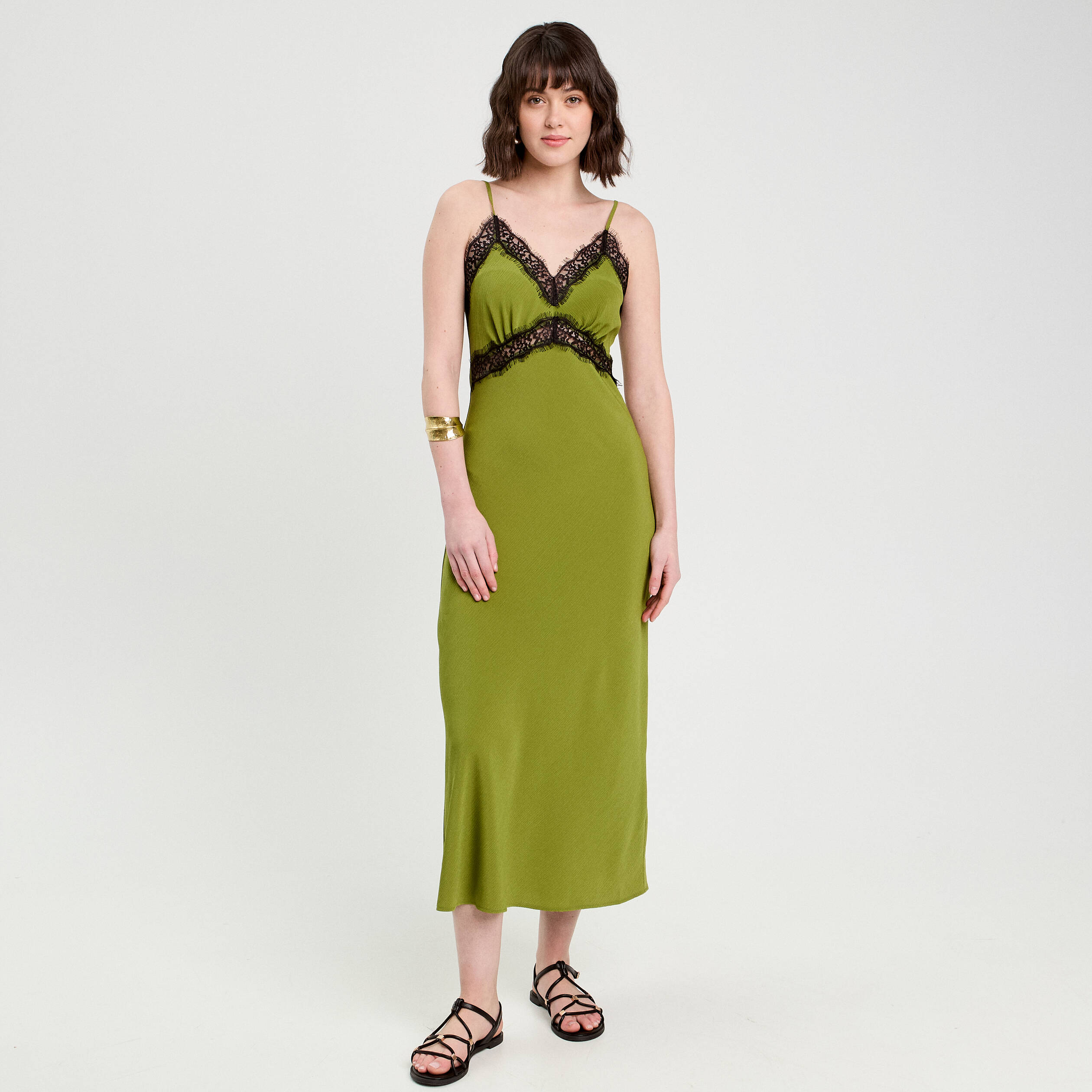 robe longue ajustee dentelle vert fonce femme Robe longue ajustée dentelle vert foncé femme