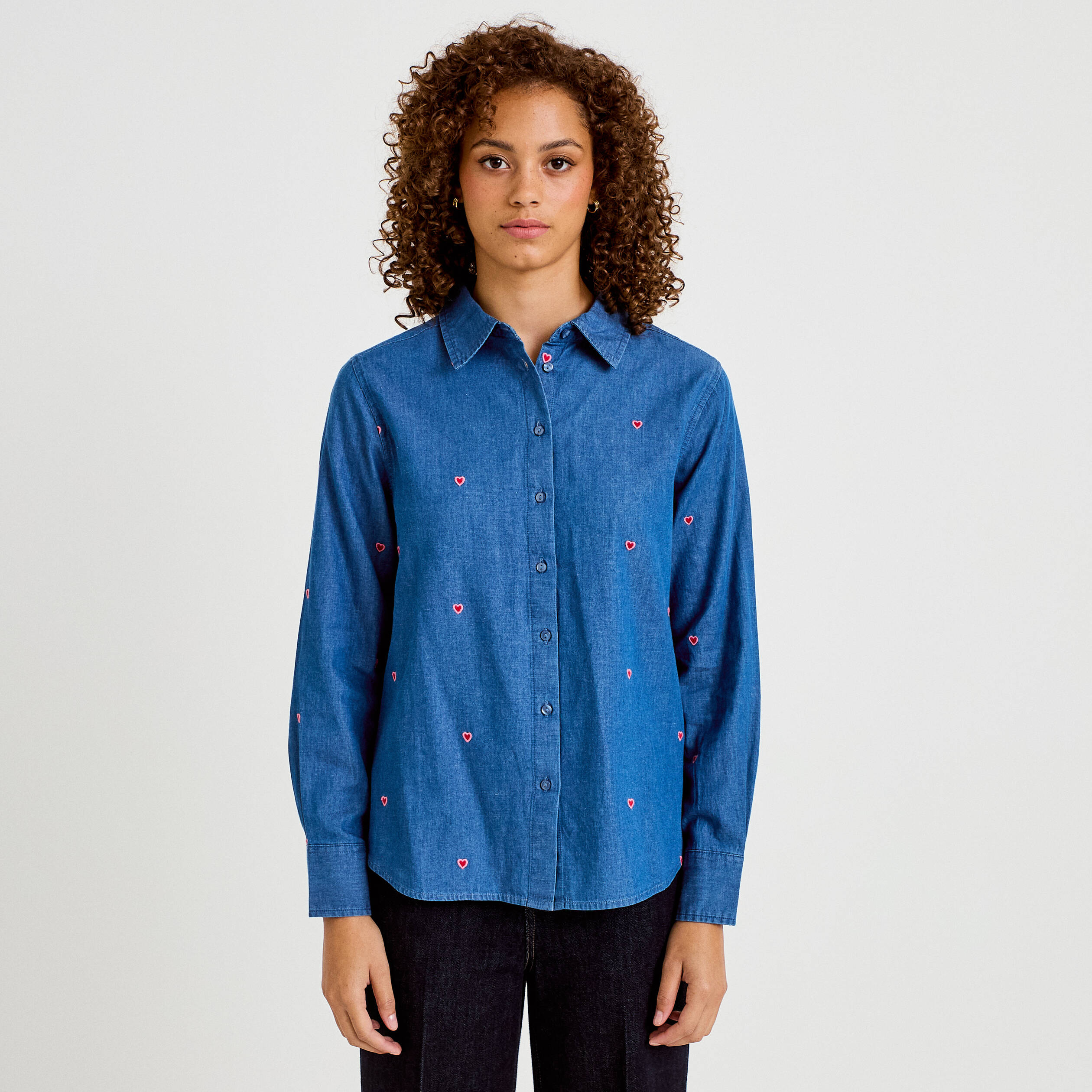 Chemise droite en jean col am&eacute;ricain denim stone femme