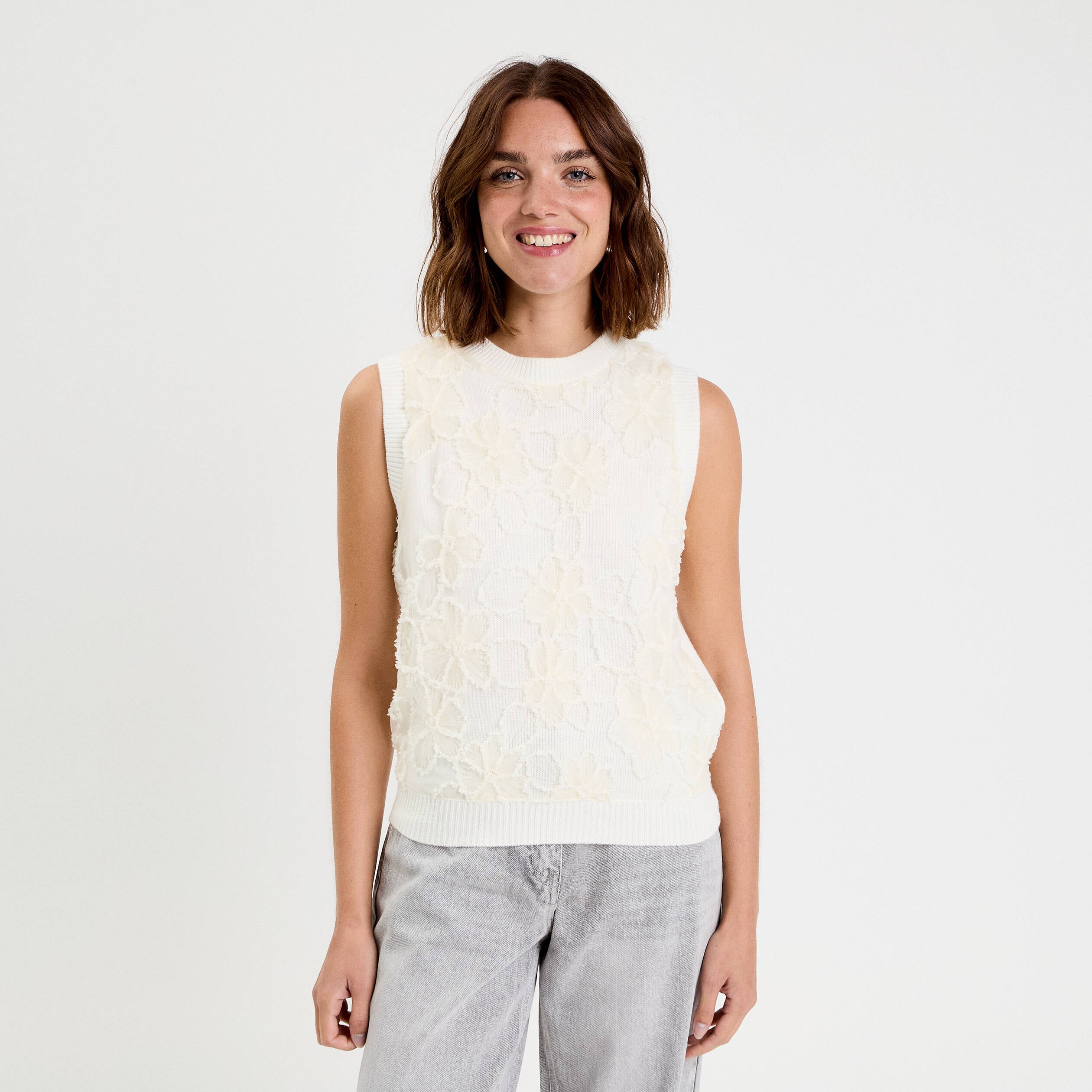 Pull sans manches &agrave; motif floral ecru femme