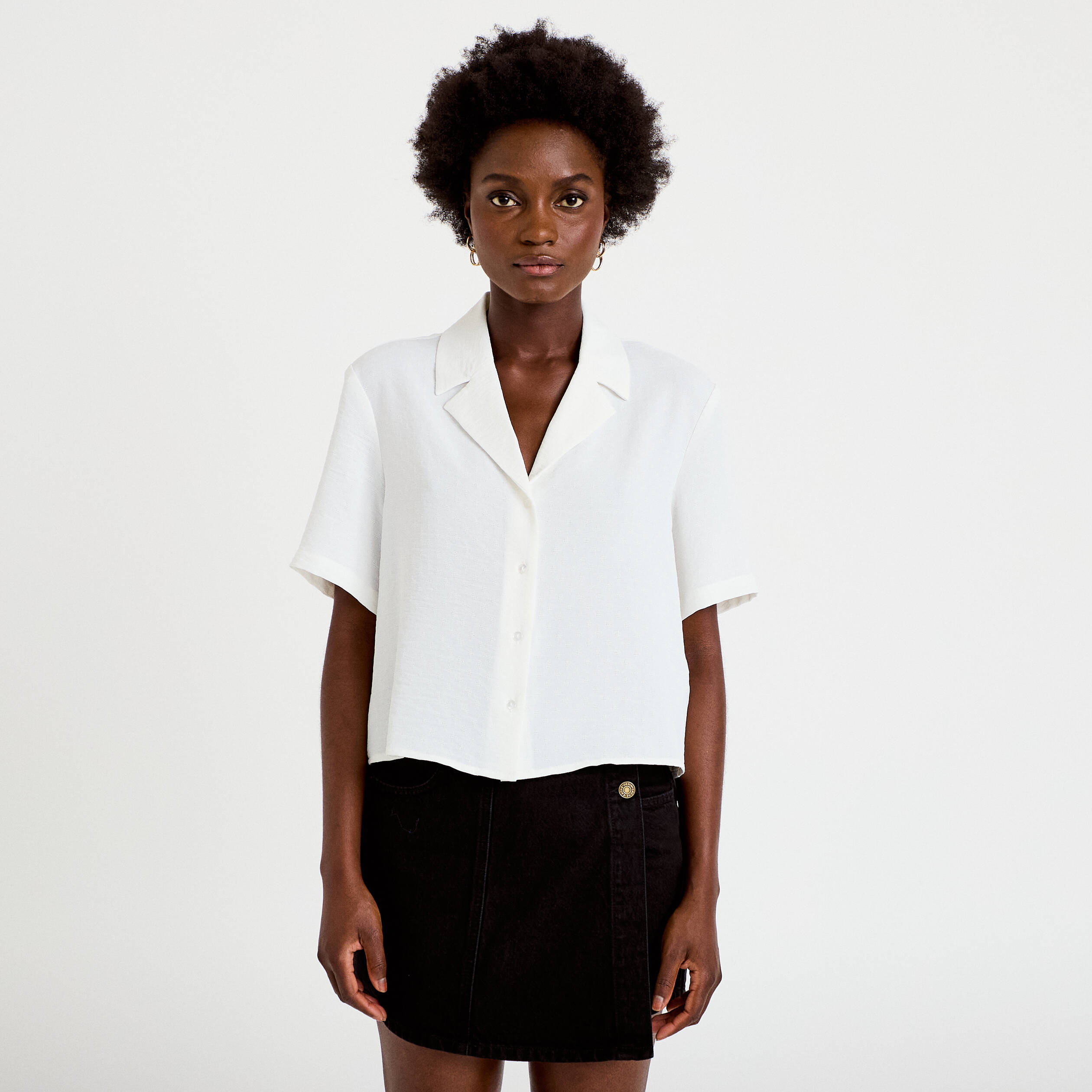 Chemise droite cropped col classique ecru femme