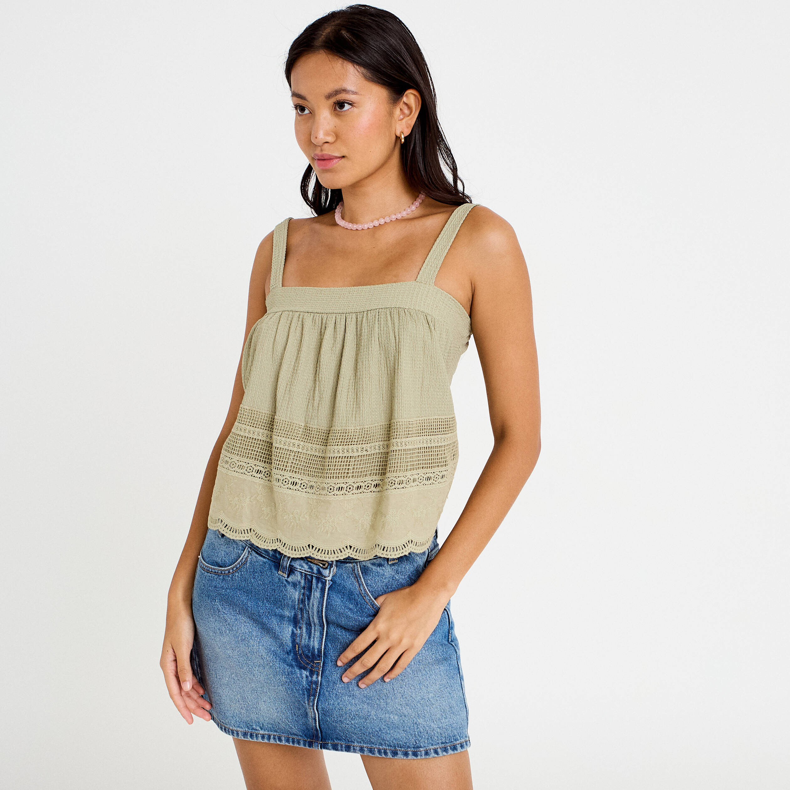 Top &agrave; bretelles broderie vert kaki femme