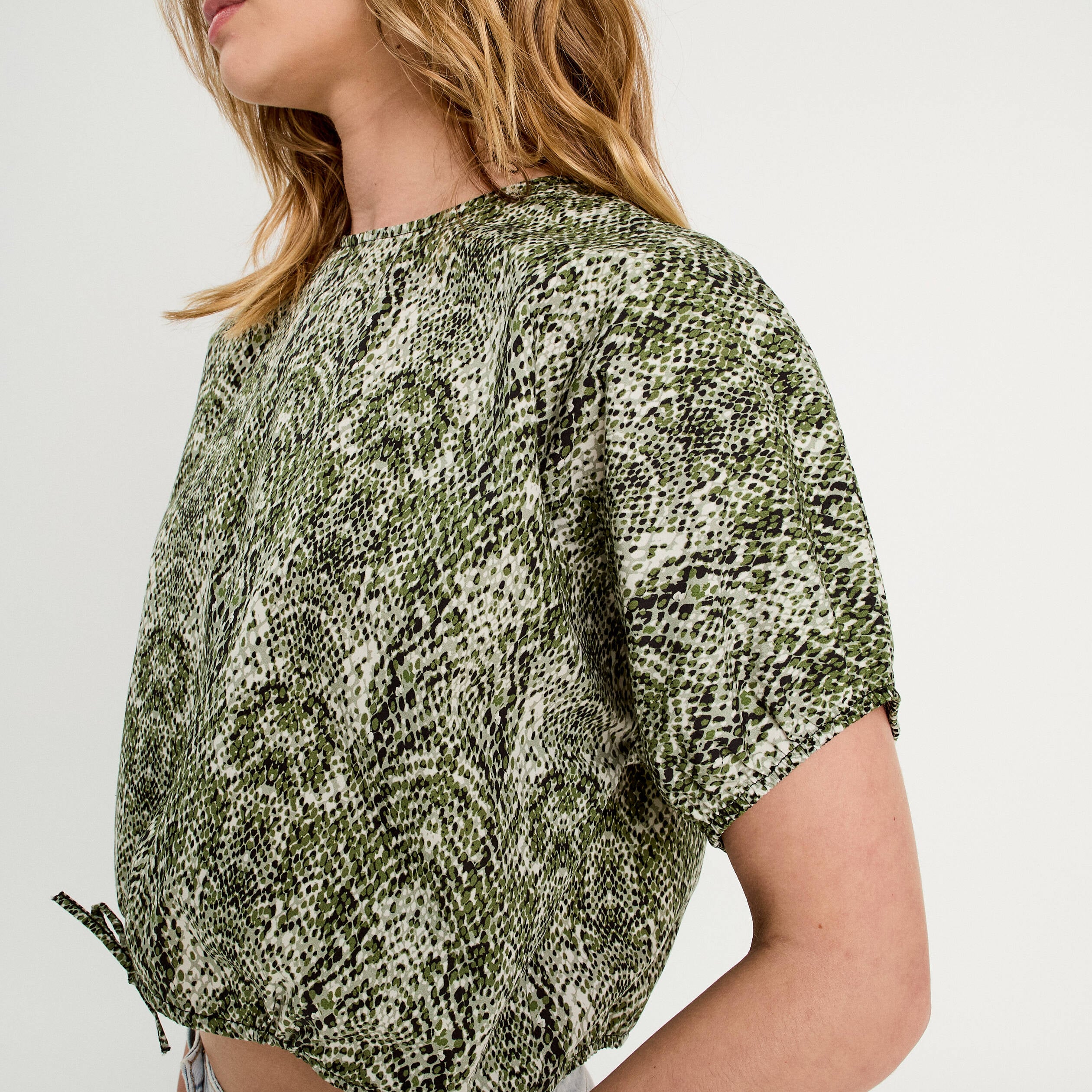 Blouse noeud manches courtes vert kaki femme