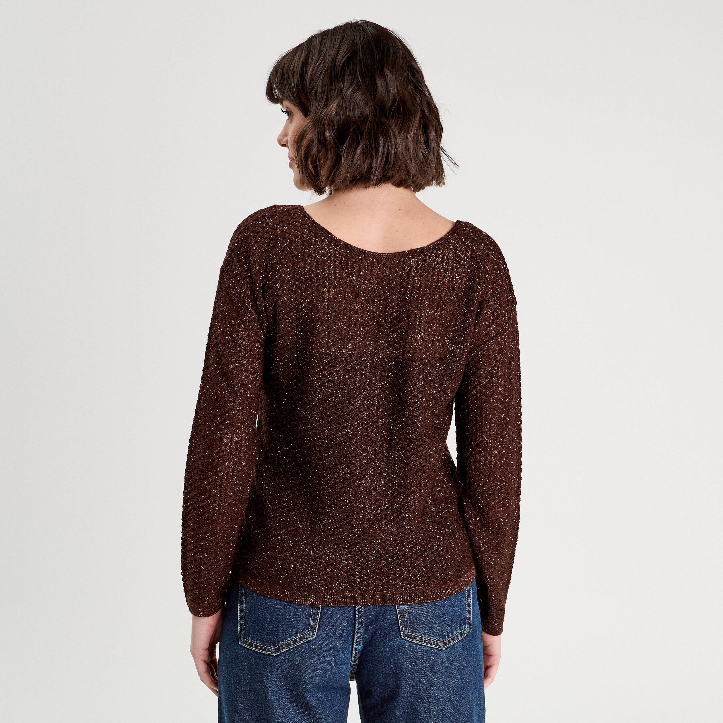 Pull ajour&eacute; manches longues marron fonc&eacute; femme