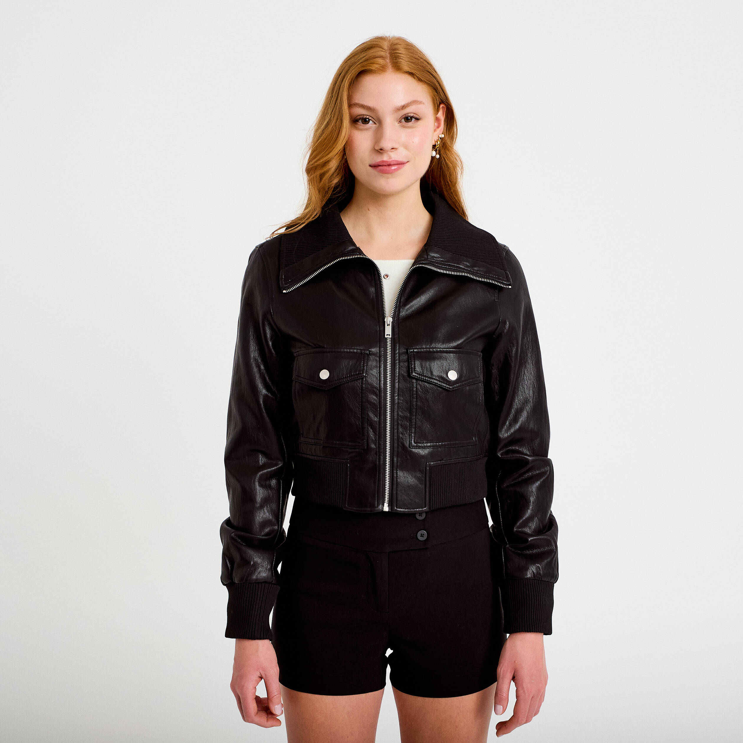 Bomber ajust&eacute; cropped similicuir noir femme