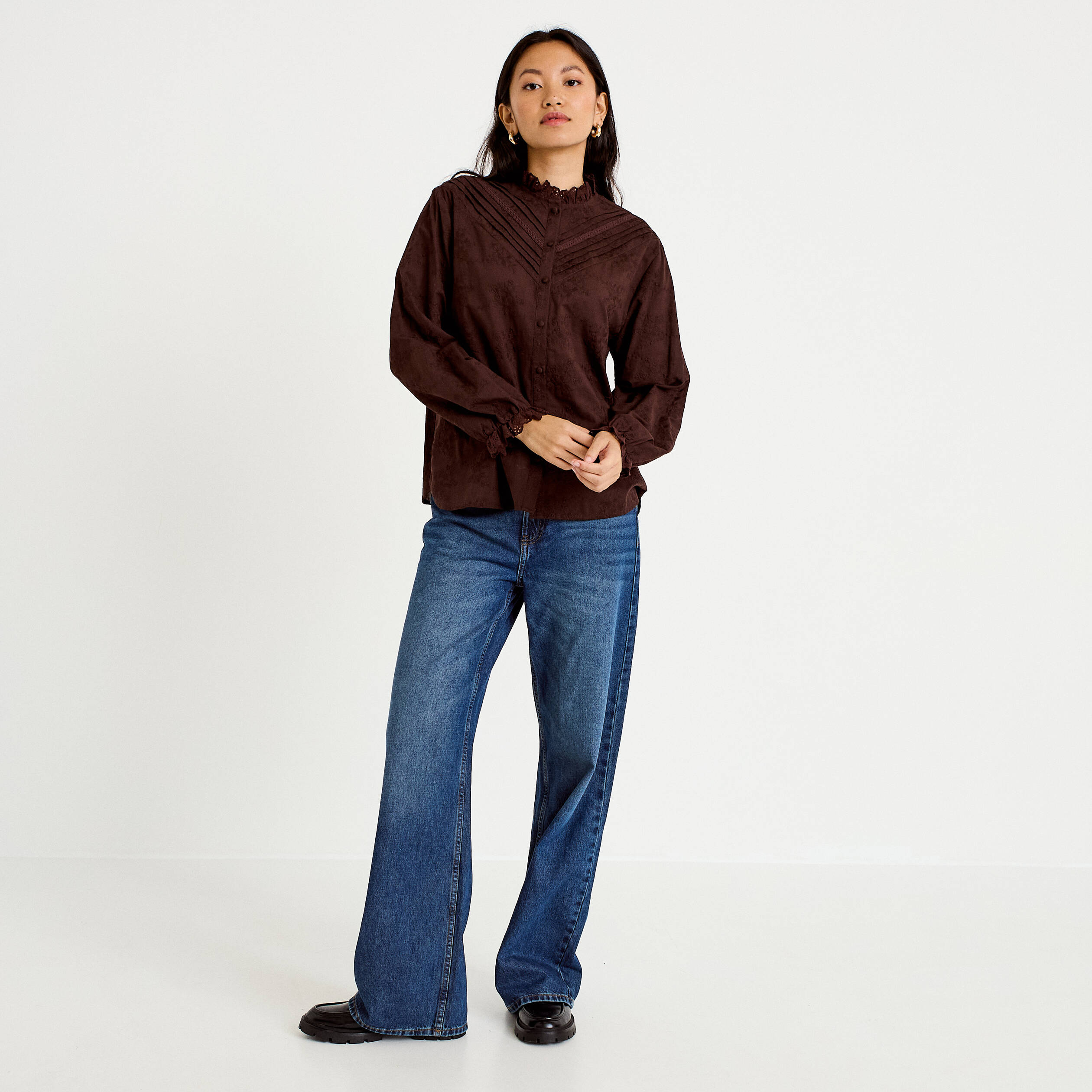 Blouse ample col montant manches longues marron fonc&eacute; femme