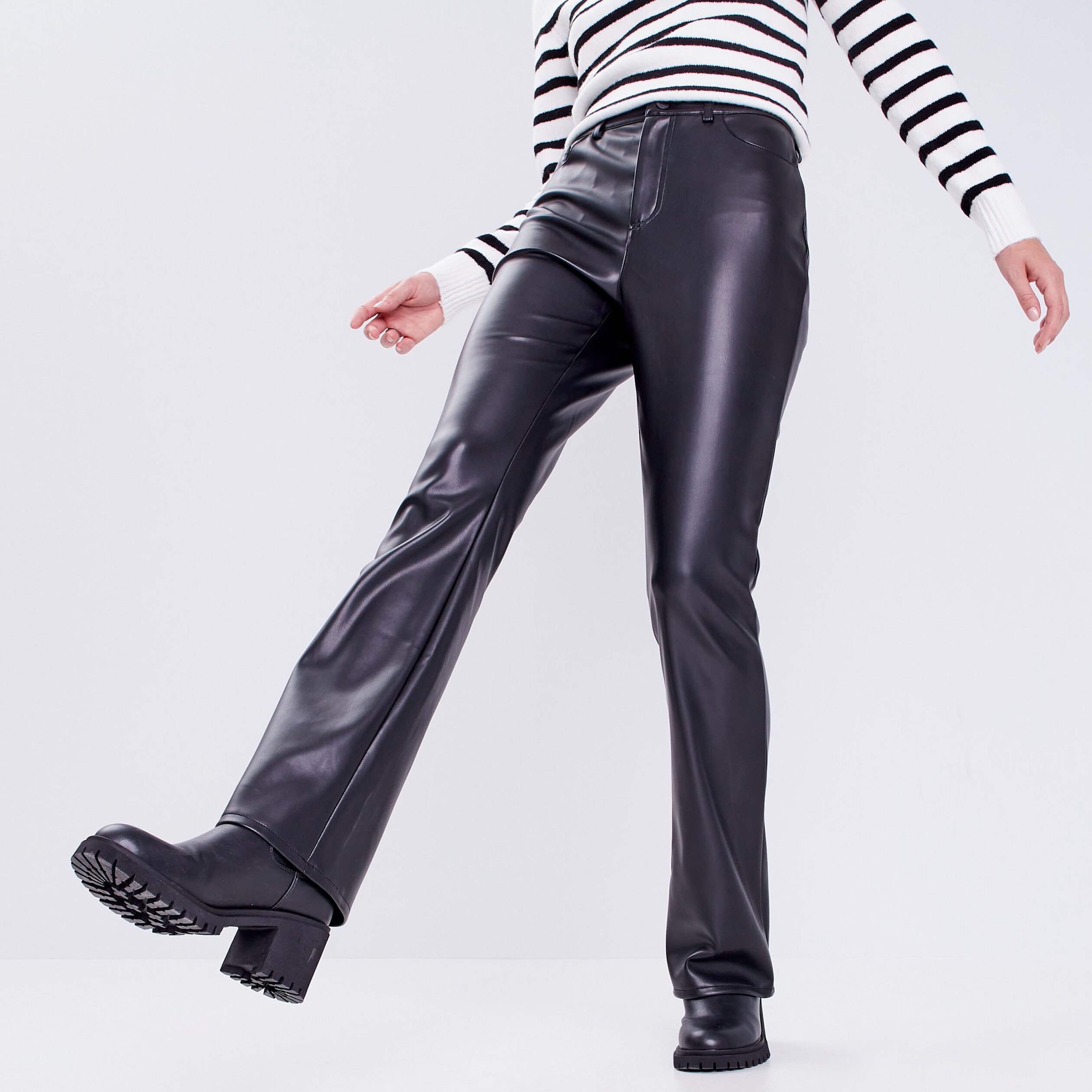 Pantalon flare simili cuir noir femme