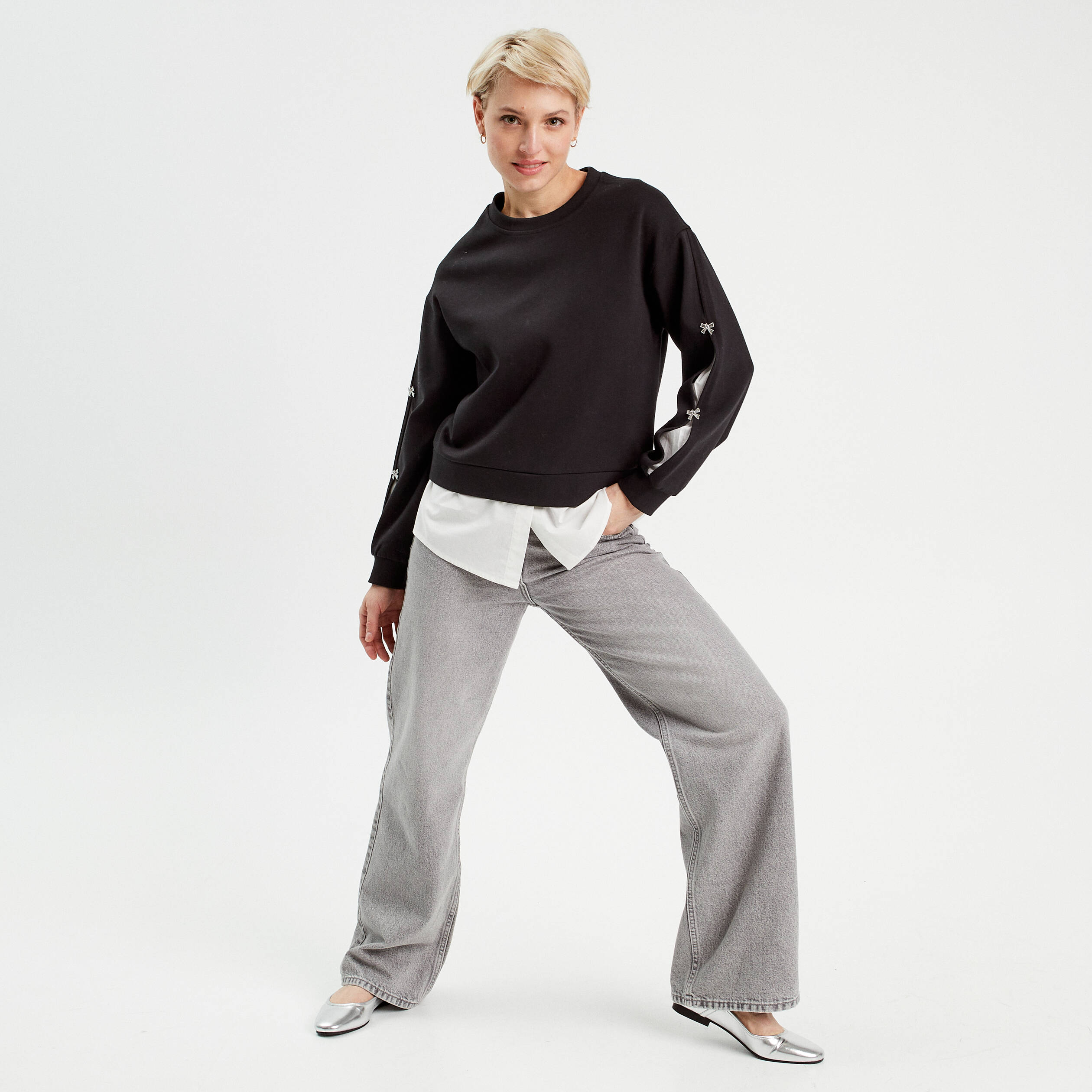 Sweat manches d&eacute;tails bijoux noir femme