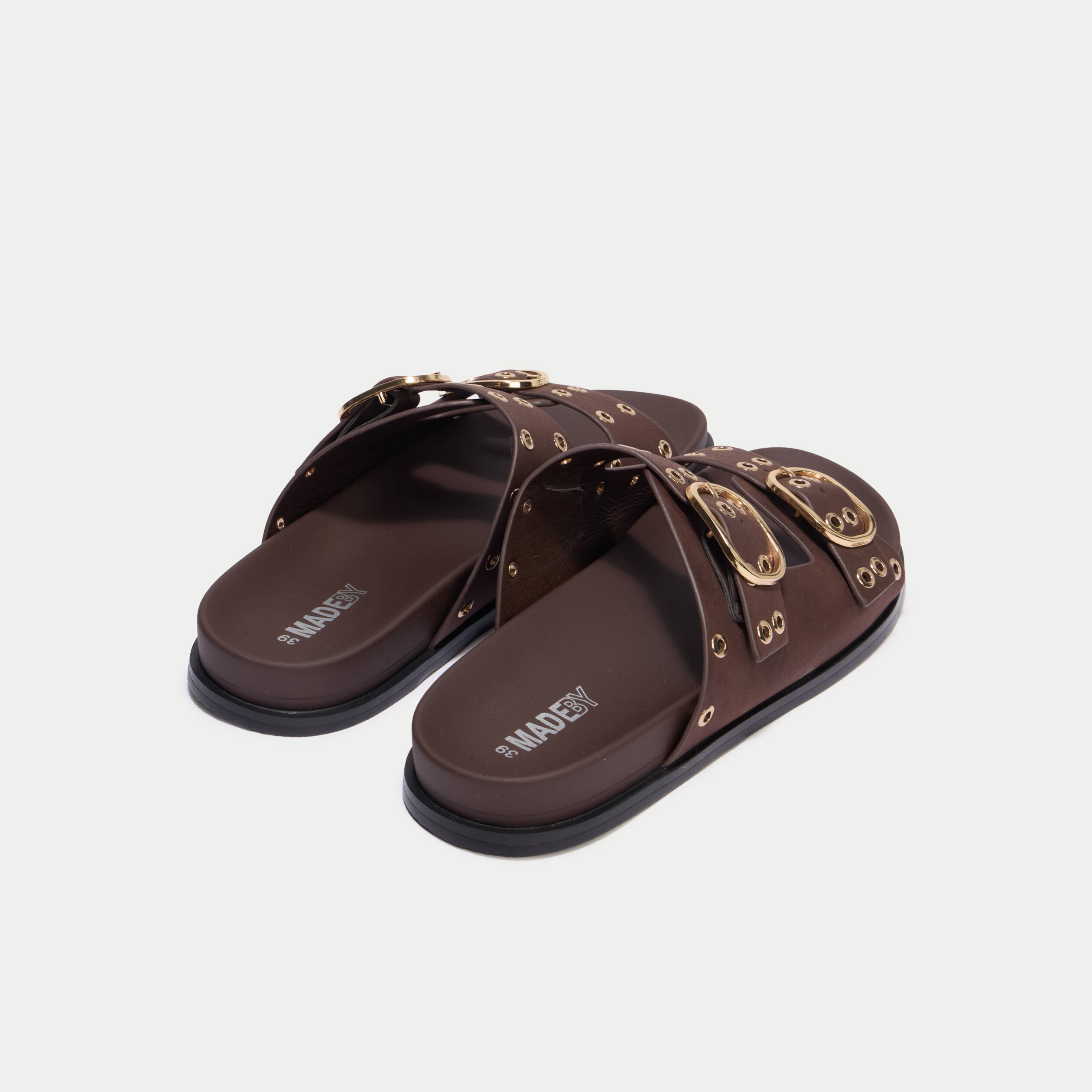 Mules d&eacute;tails clout&eacute;s marron fonc&eacute; femme