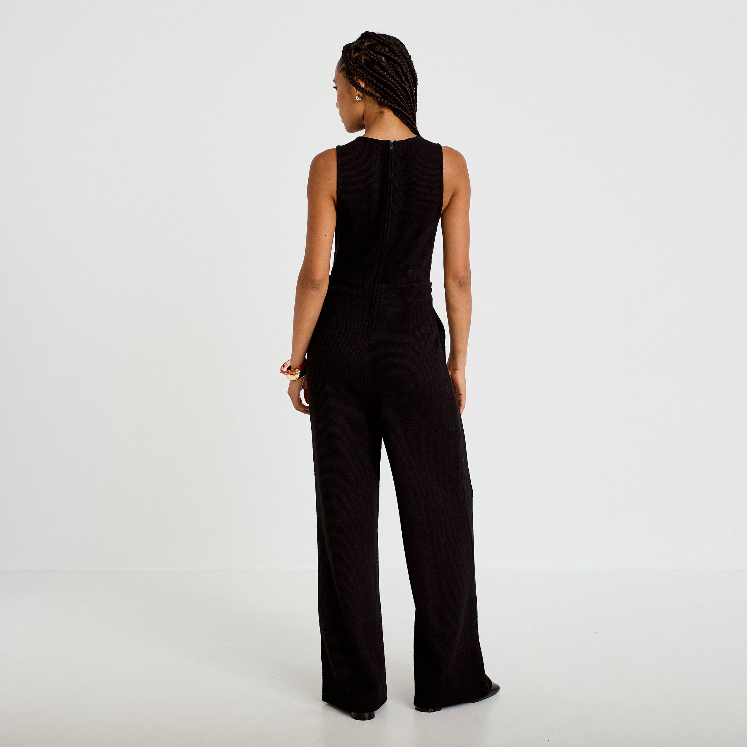 Combinaison large sans manches ceintur&eacute;e noir femme