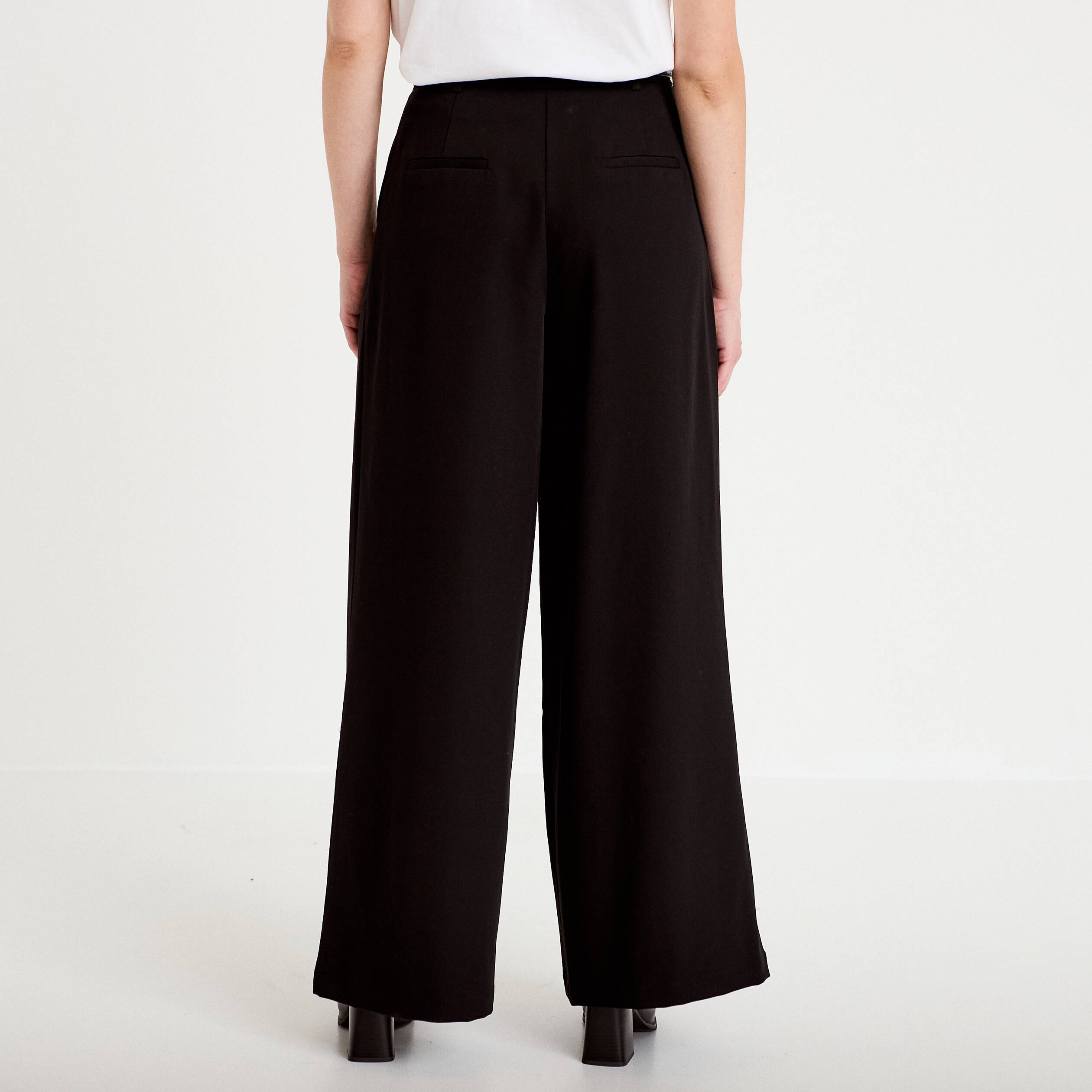 Pantalon large avec ceinture amovible noir femme