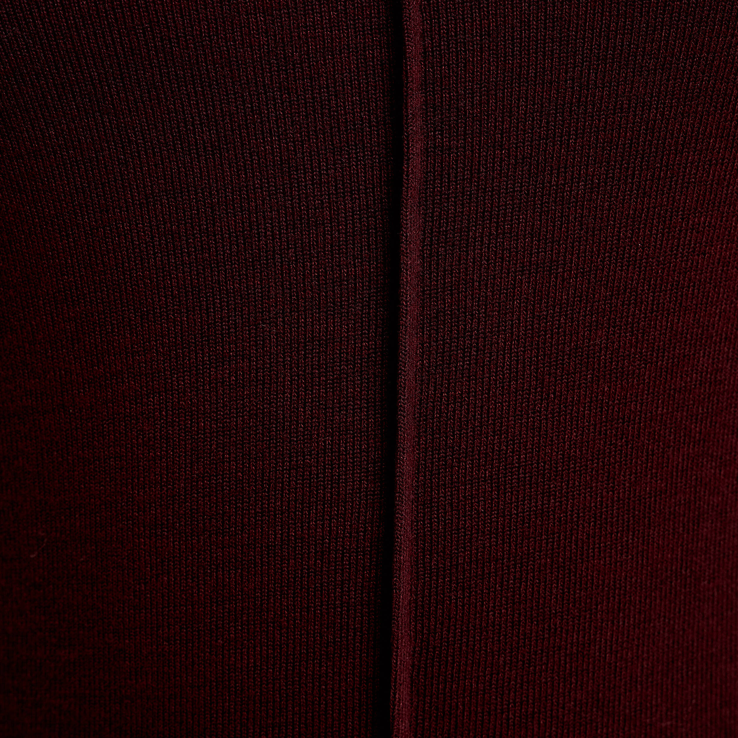 Pull &agrave; capuche rouge fonc&eacute; femme