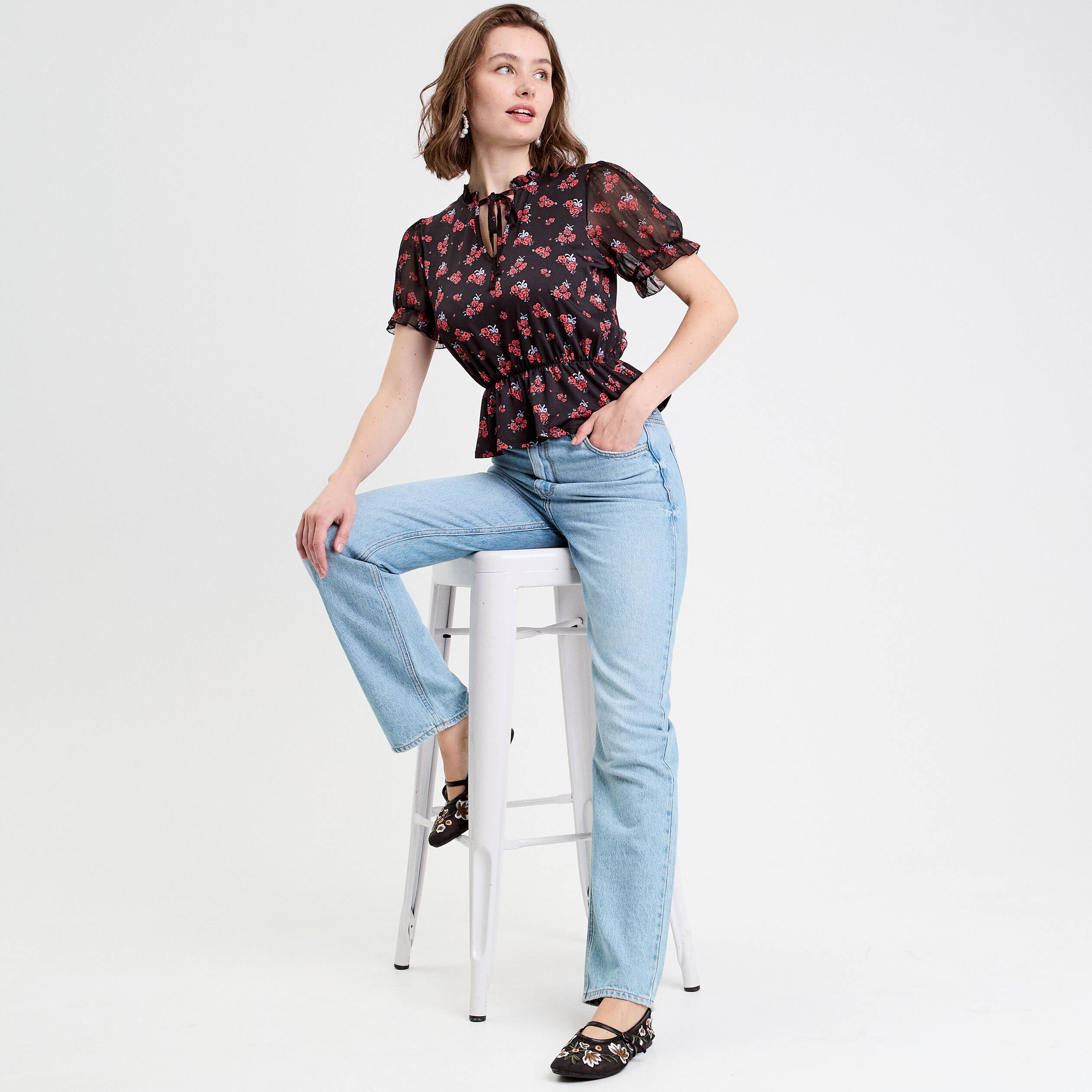 Blouse col V manches courtes noir femme