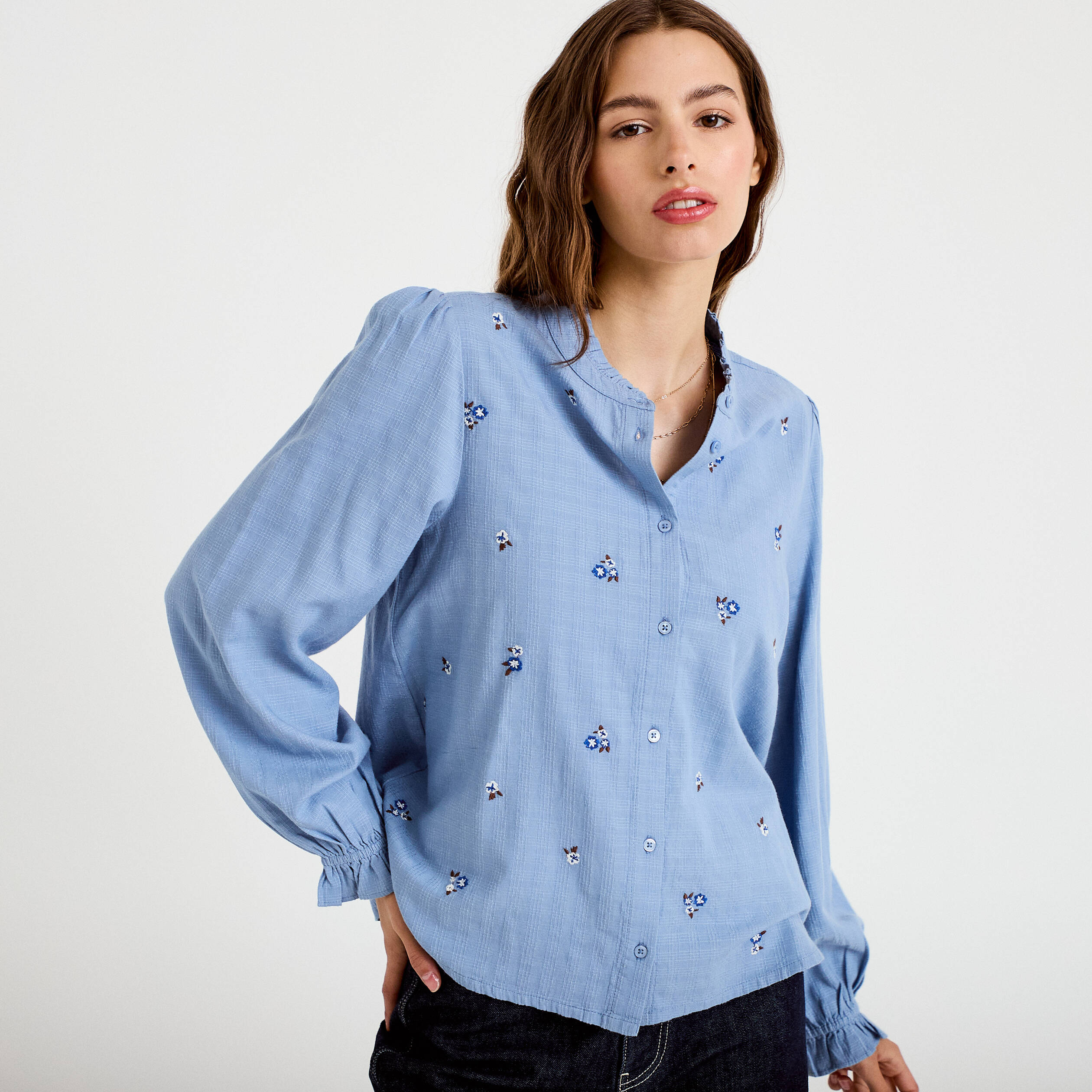 Blouse droite courte broderie bleu femme