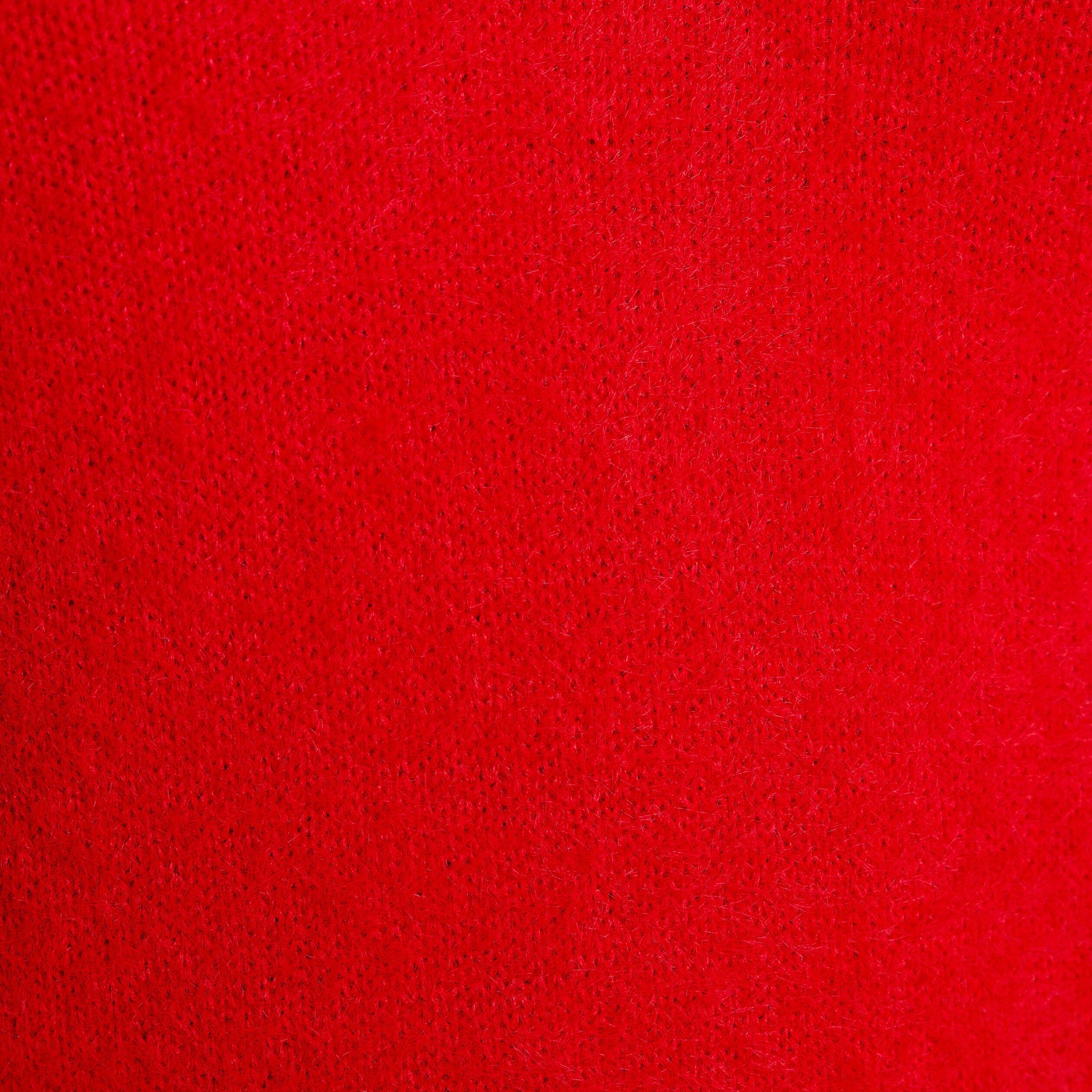 Pull d&eacute;tails coeur rouge femme