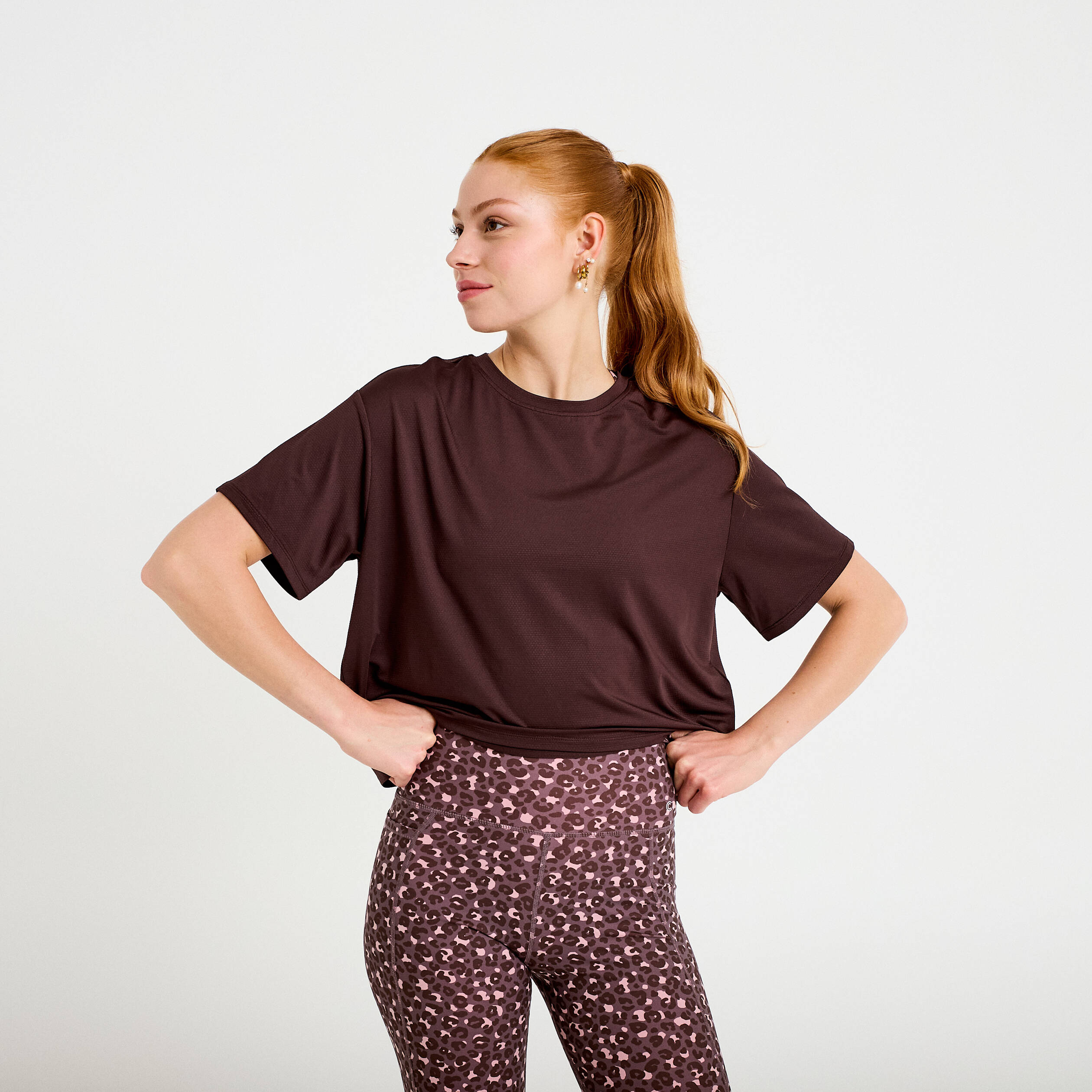 T-shirt col rond manches courtes marron fonc&eacute; femme