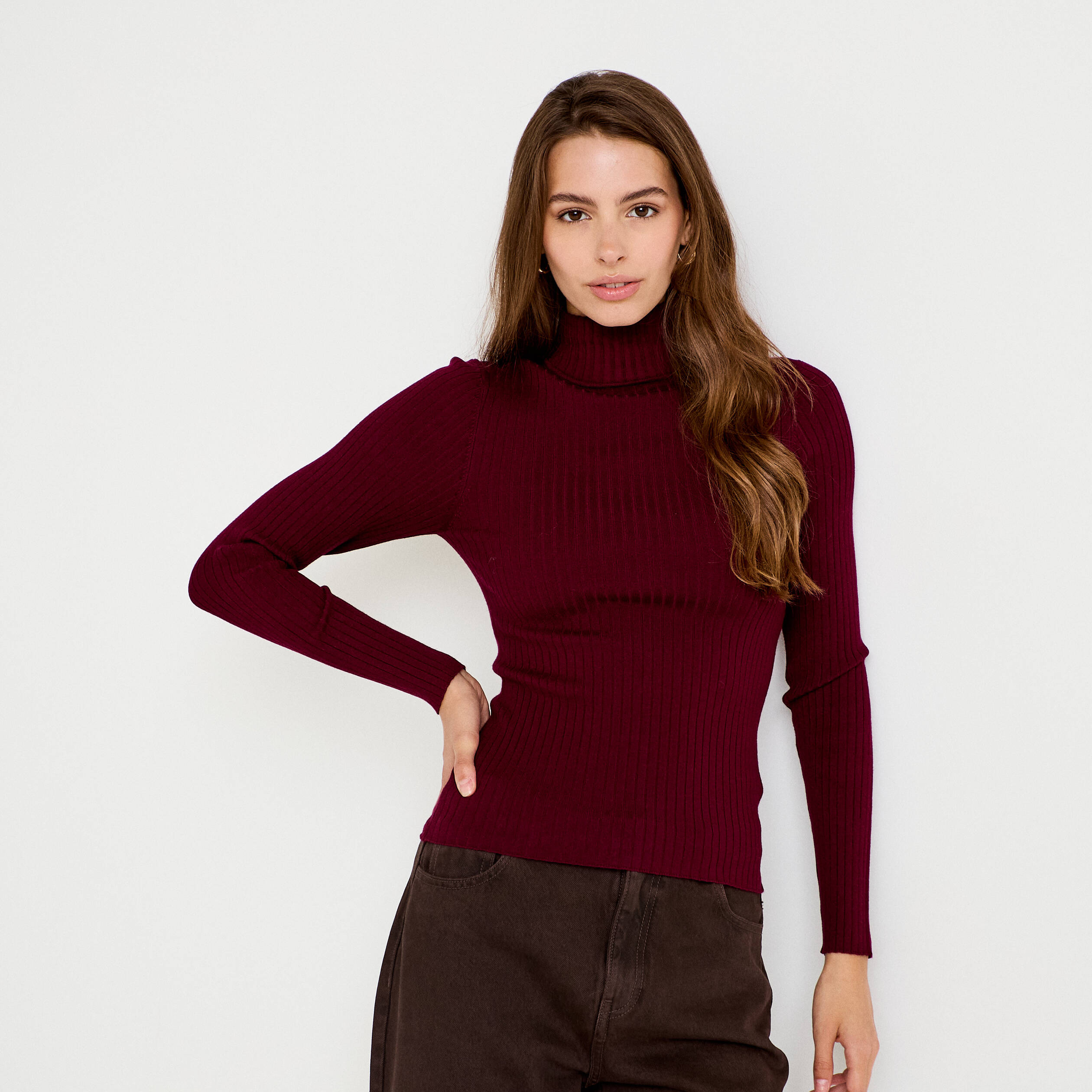 Pull c&ocirc;tel&eacute; col roul&eacute; bordeaux femme