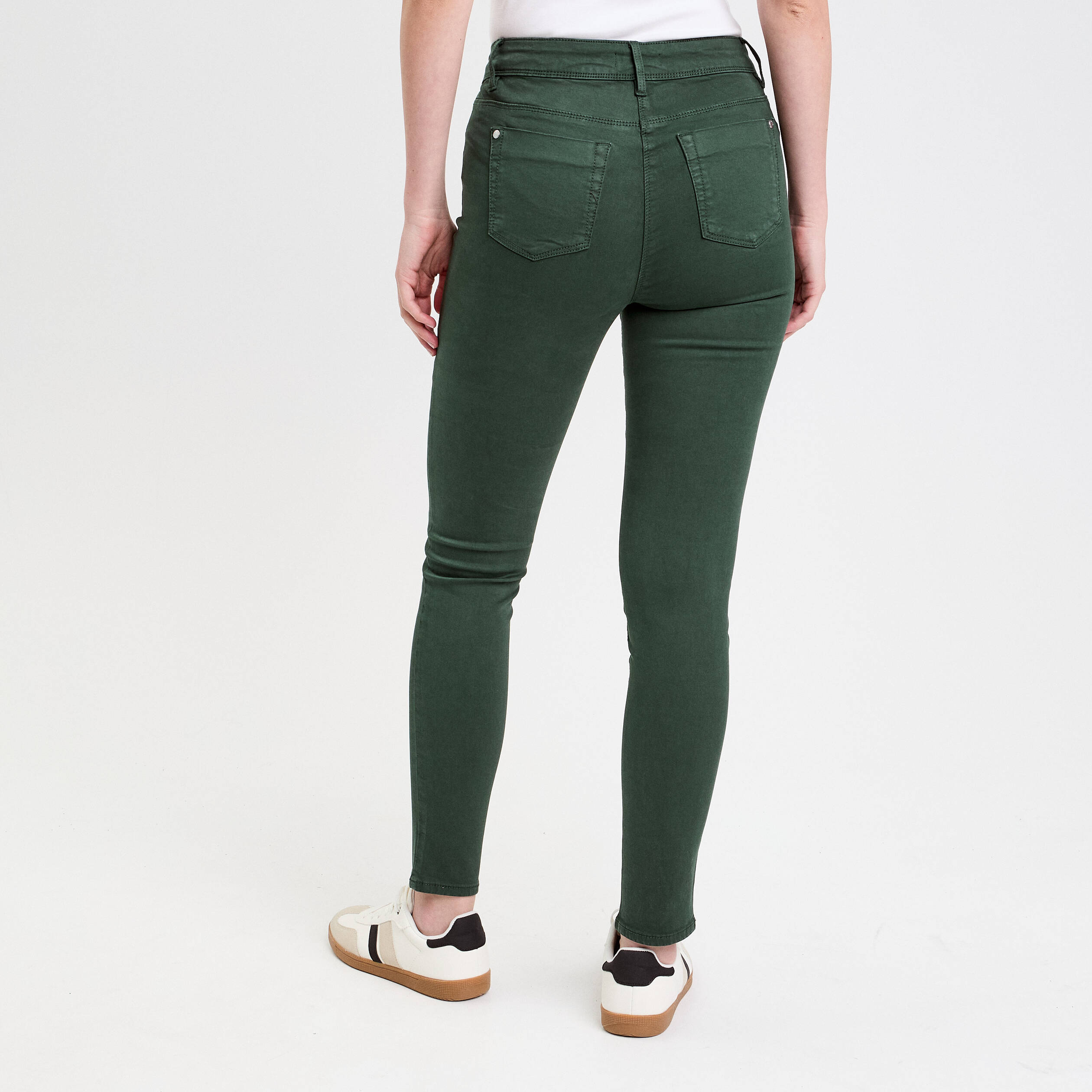 Jeans slim 5 poches vert fonc&eacute; femme