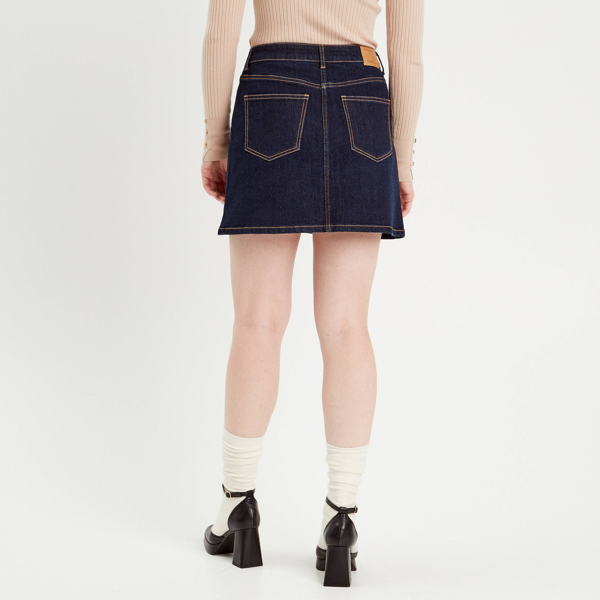 jupe droite courte en jean denim brut femme Jupe droite courte en jean denim brut femme