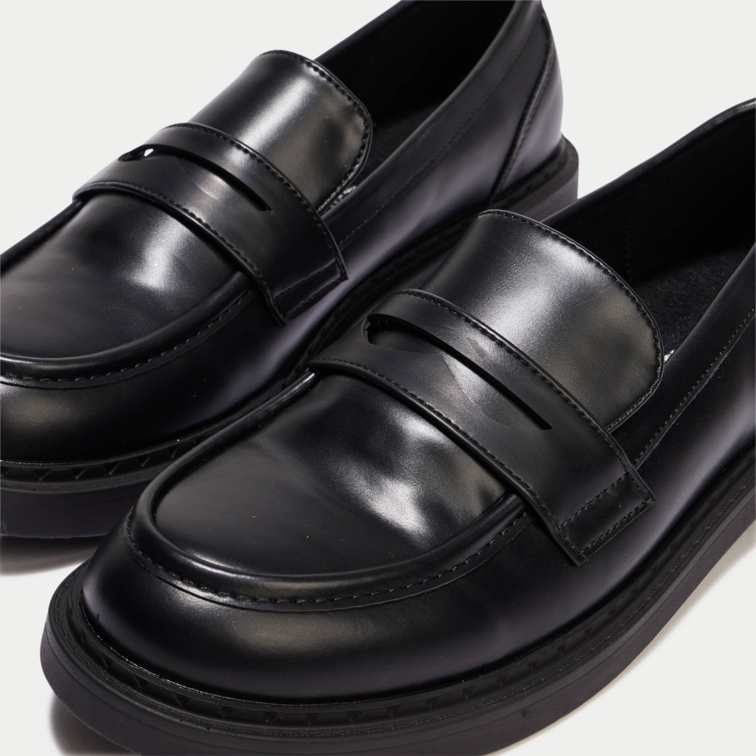 Mocassins noir femme
