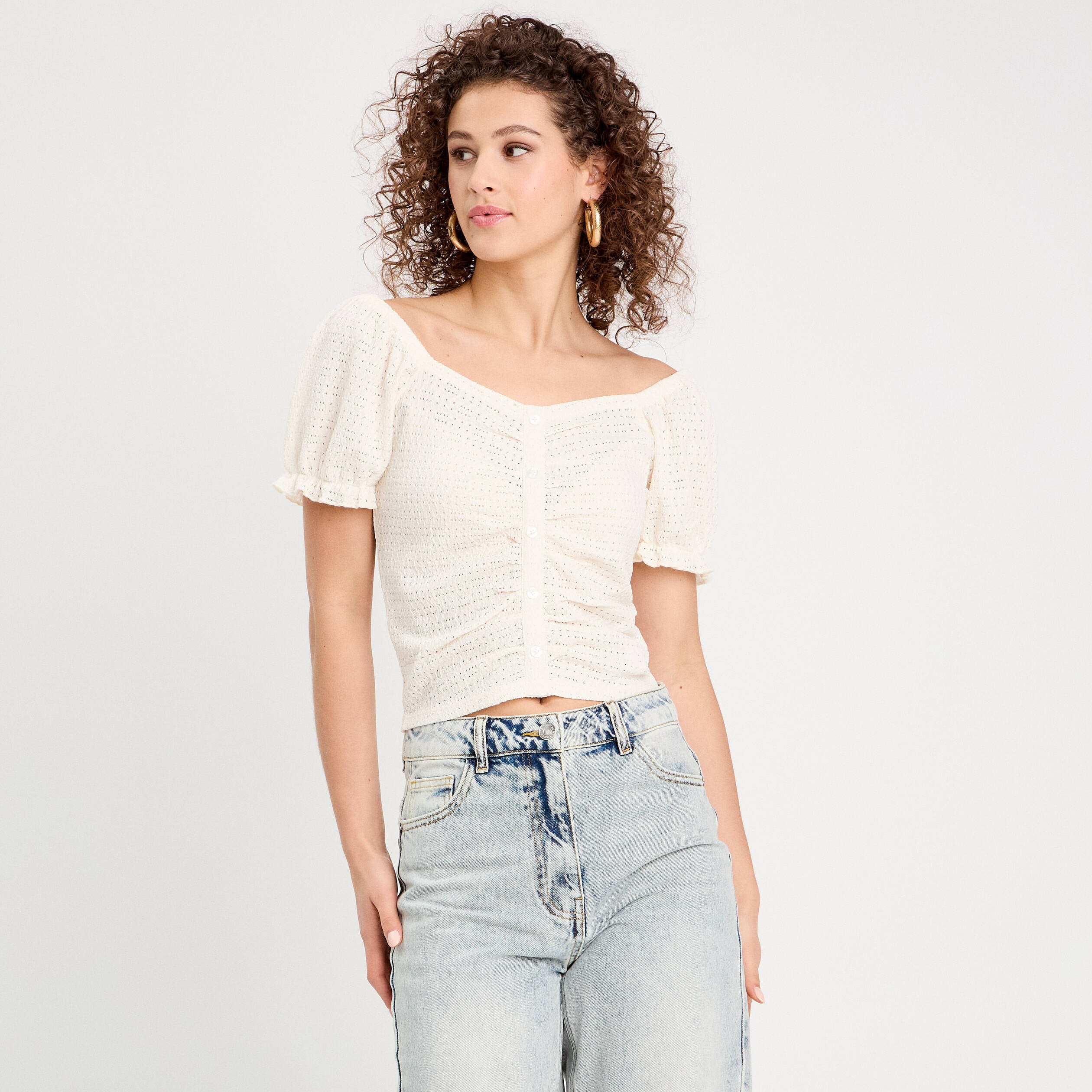 Blouse ajour&eacute;e manches courtes ecru femme