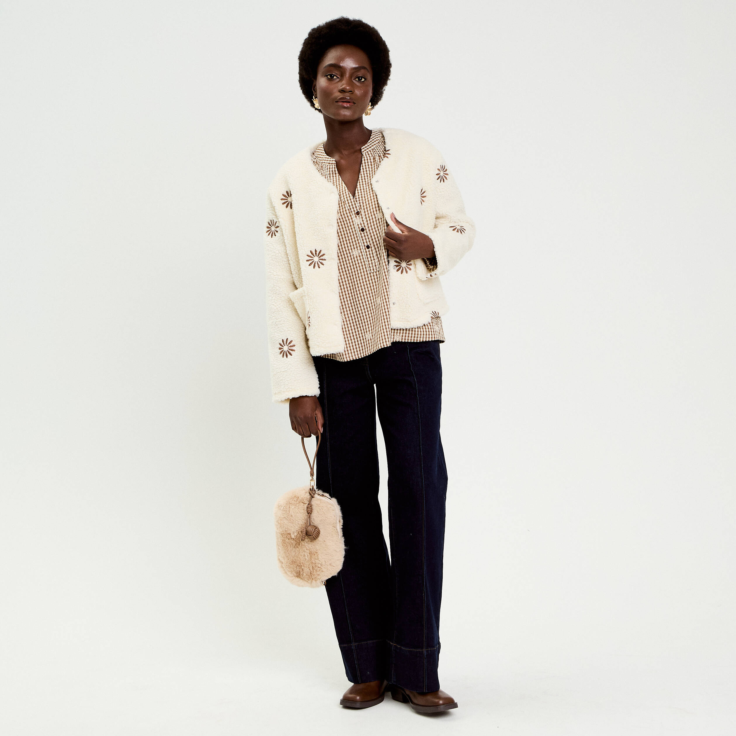 Gilet brod&eacute; effet polaire blanc femme