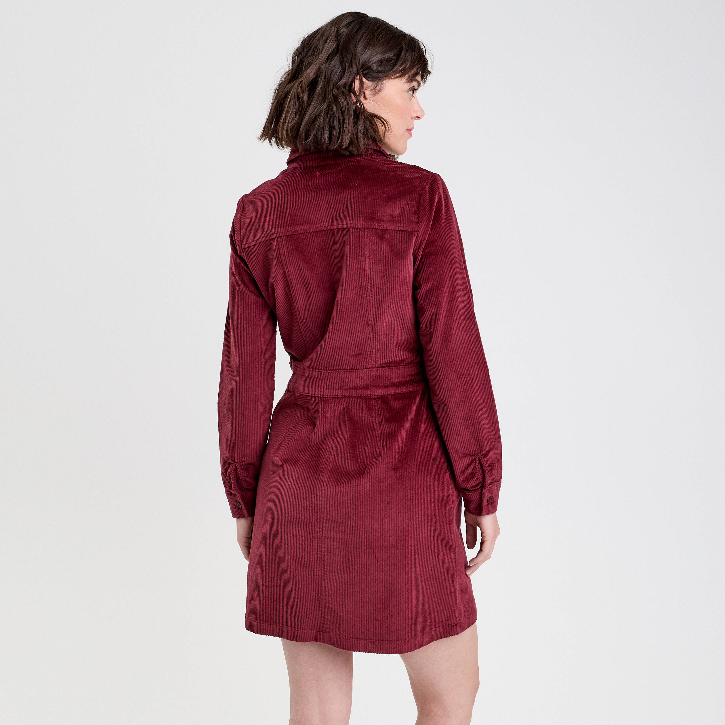 Robe zipp&eacute;e en velours bordeaux femme