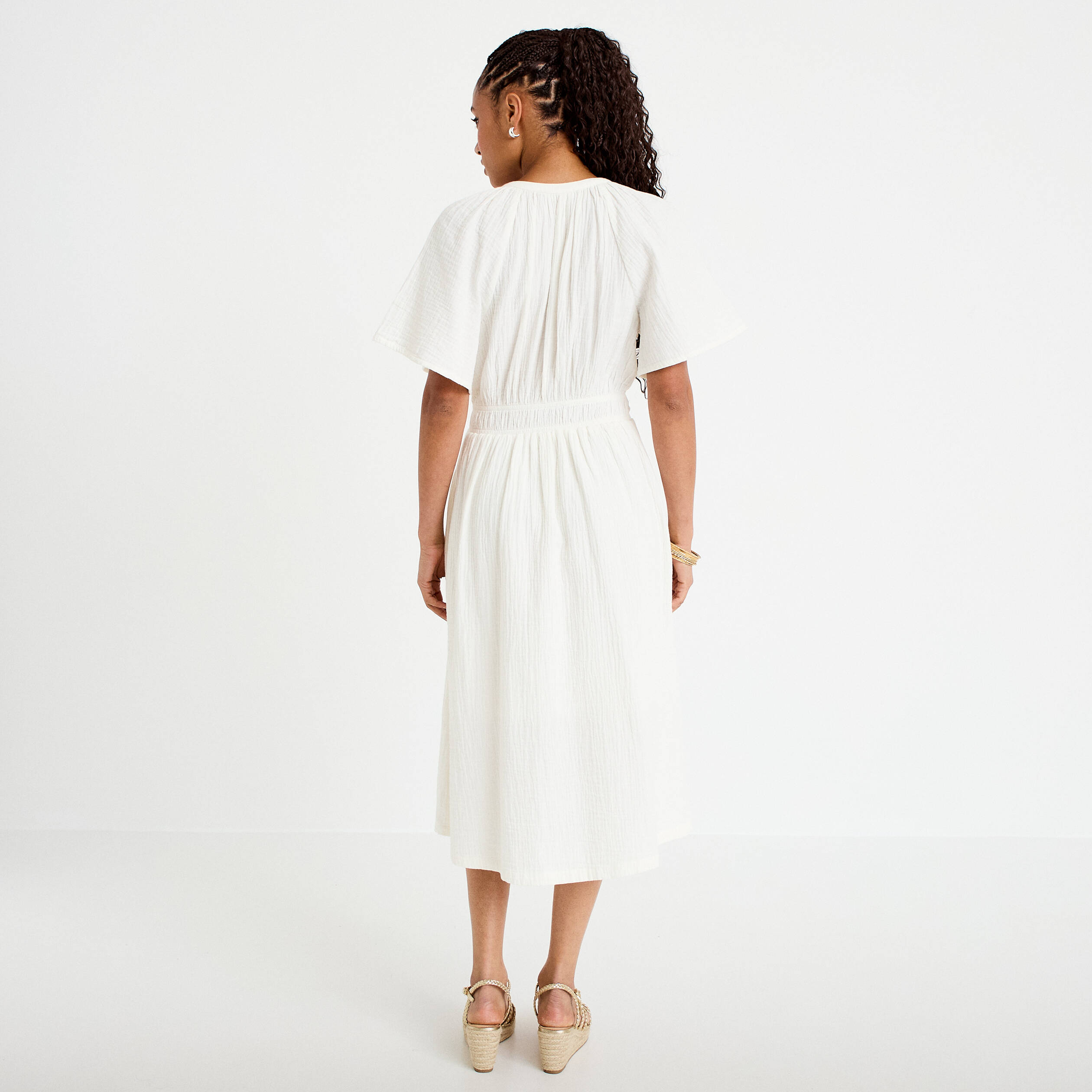 Robe midi pliss&eacute;e col v manches courtes blanc femme